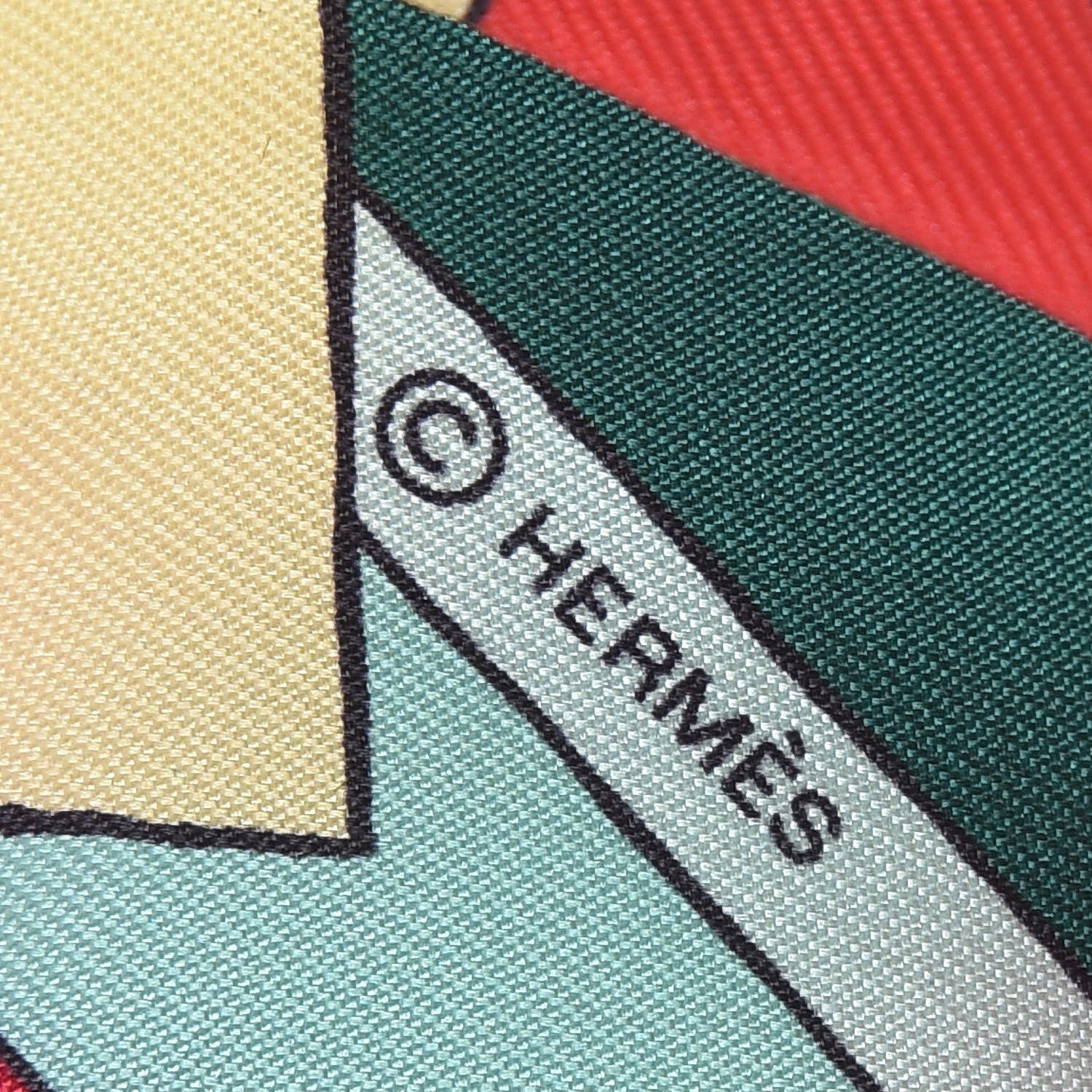 Hermes Silk On A Summer Day Twilly Rose Vif Jaune Soufre Vert 4 of 5