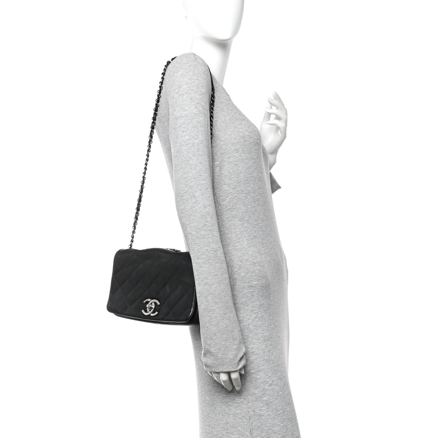 Calfskin Diamond Embossed New Chic Flap Black