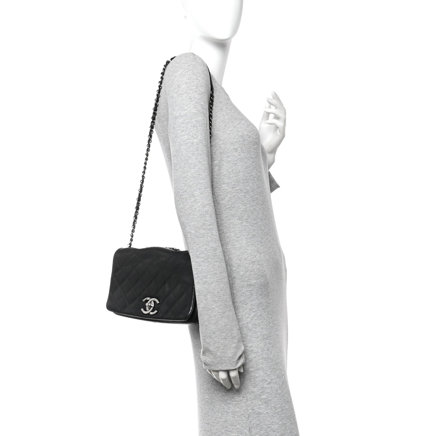 Chanel Calfskin Diamond Embossed New Chic Flap Black 2 of 13