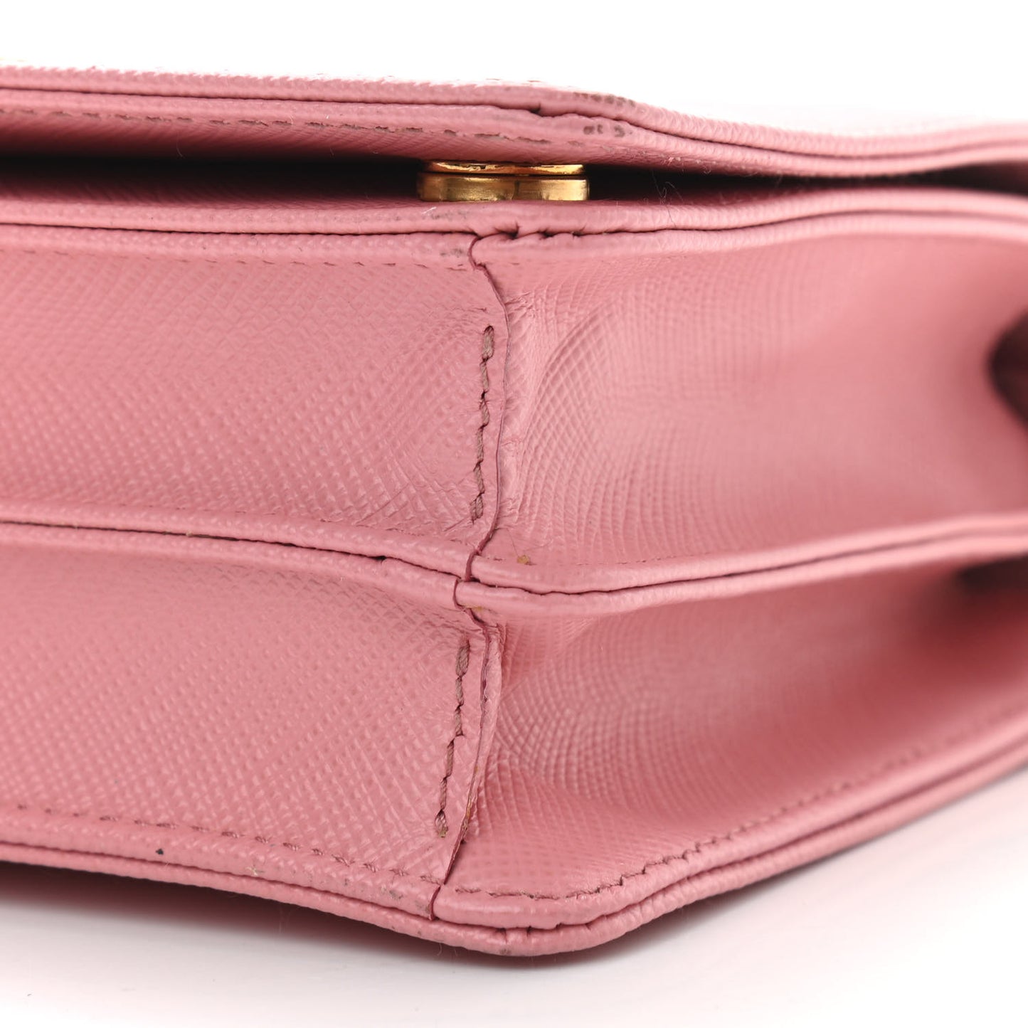 Saffiano Lux Chain Wallet Petalo