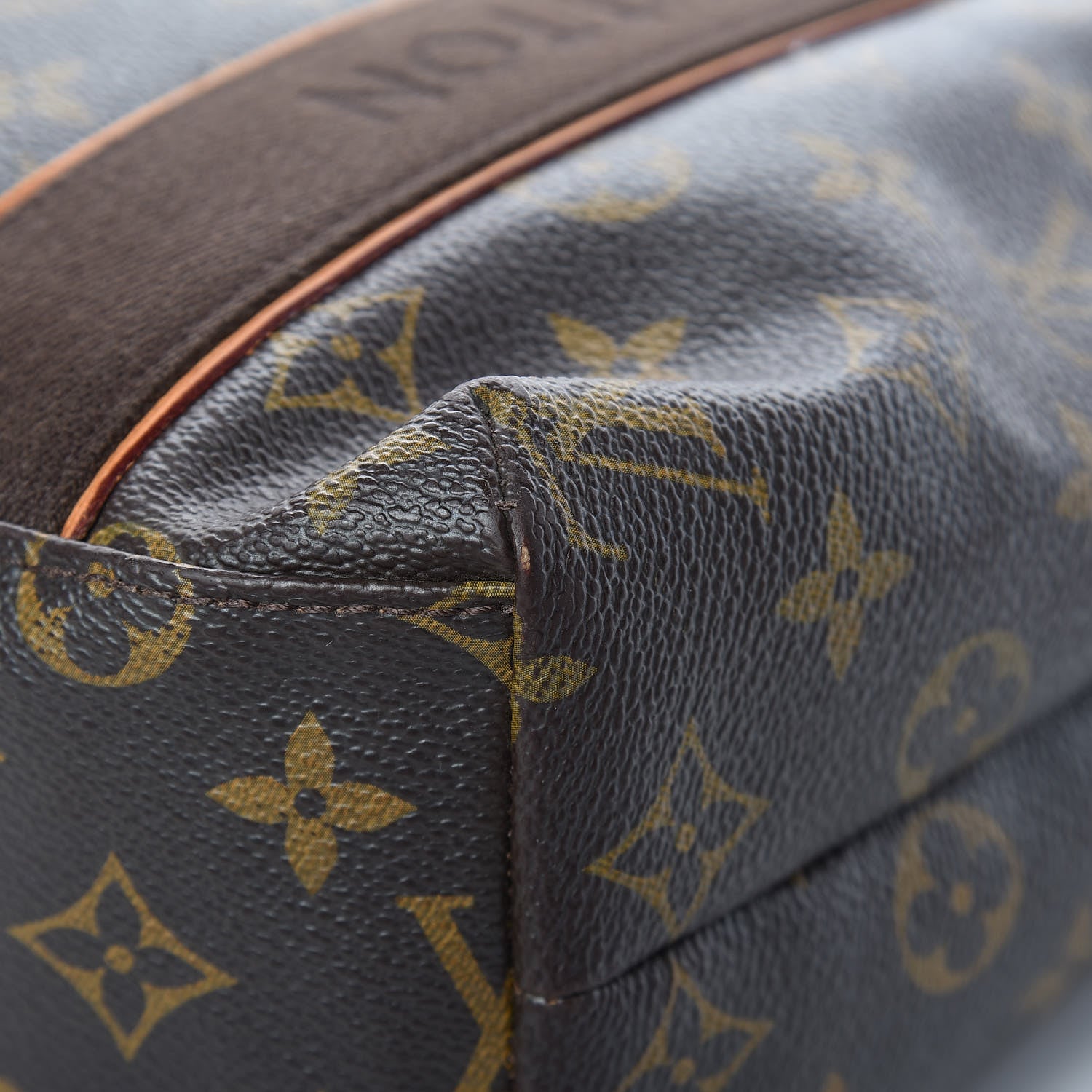 Louis Vuitton Monogram Cabas Beaubourg 10 of 14