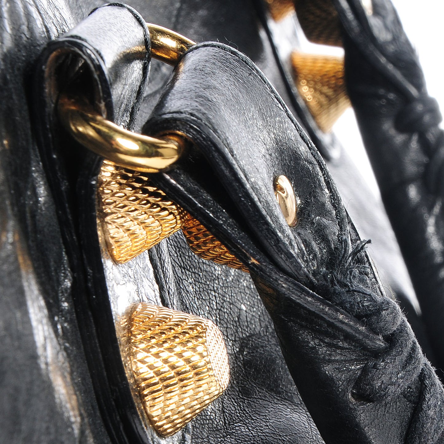 Chevre Giant 21 Gold Hardware City Black