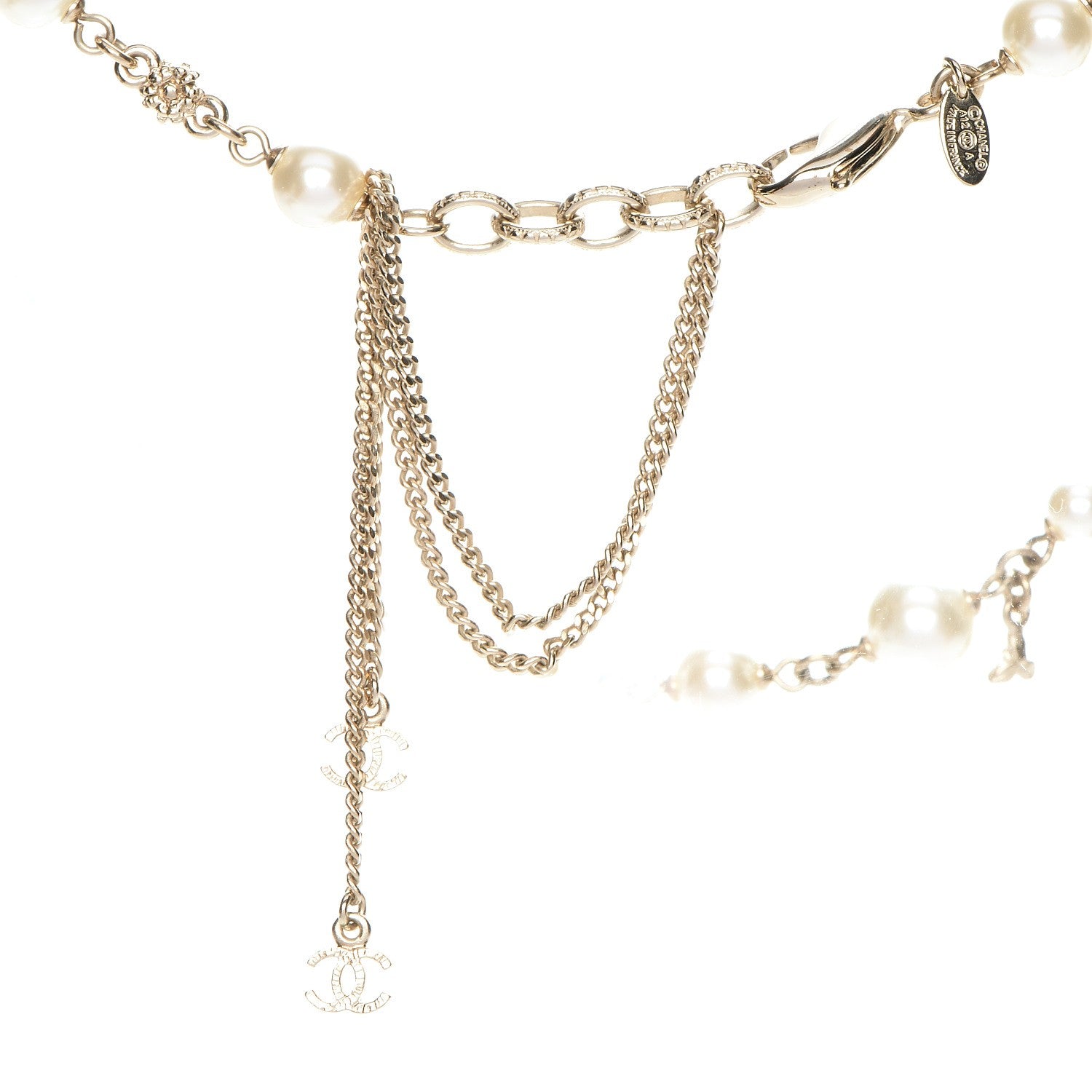 Chanel Pearl Camellia CC Short Necklace Gold 5 of 6