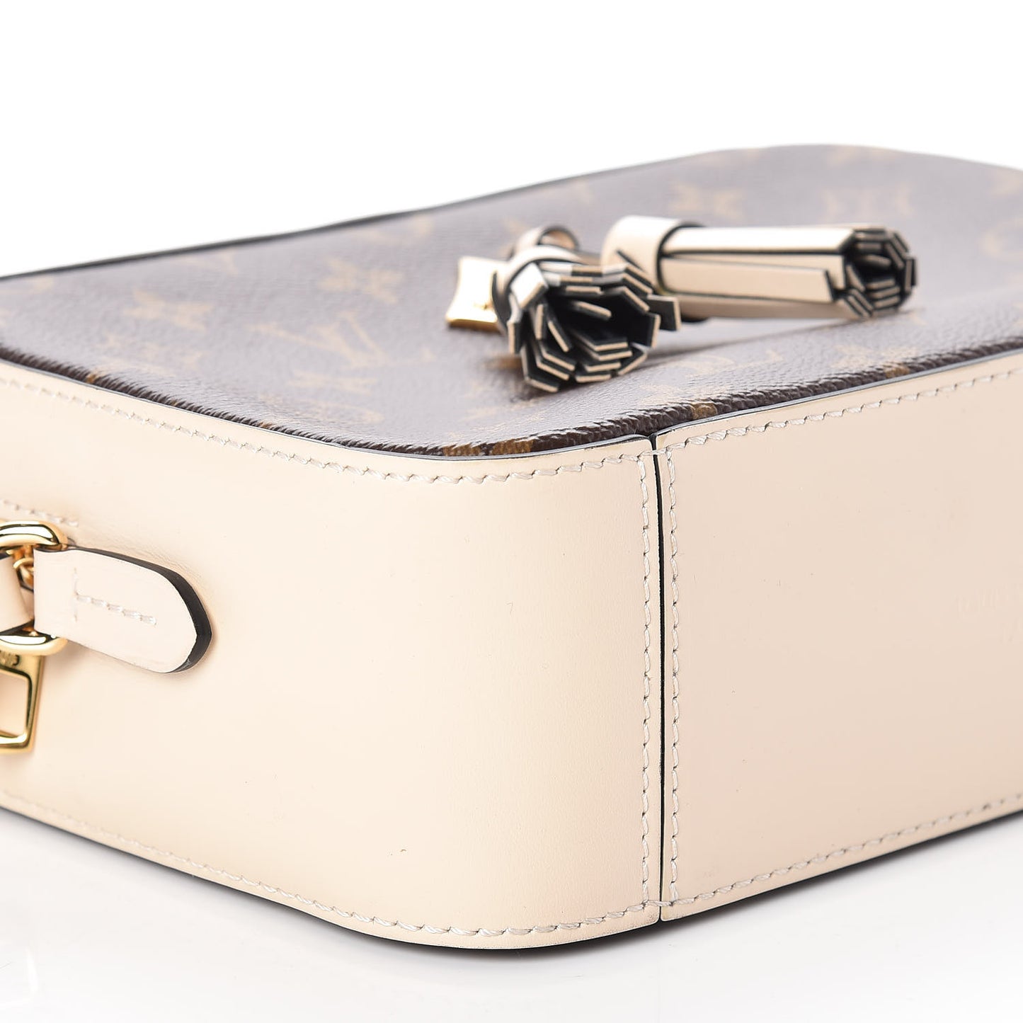 Monogram Saintonge Creme
