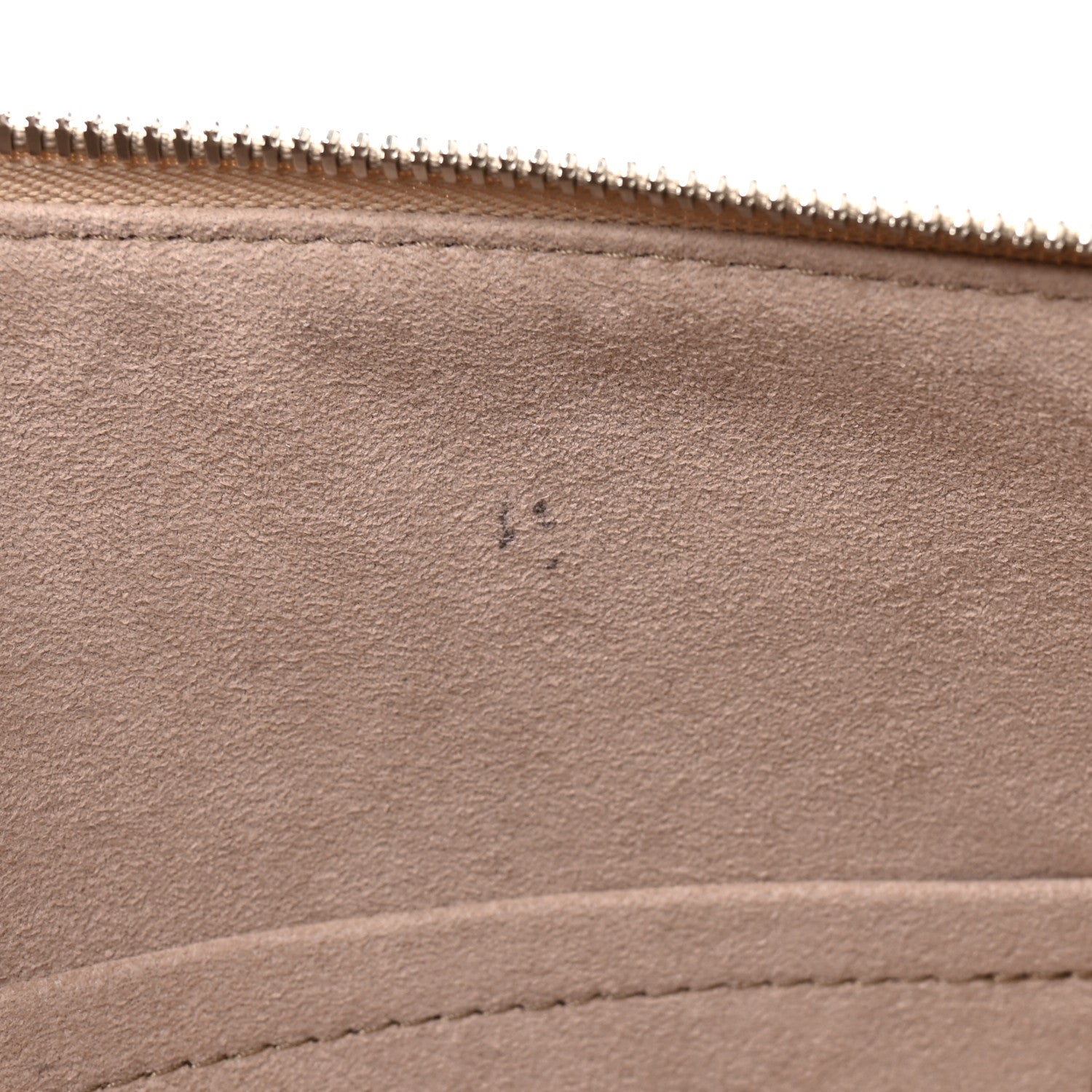 Louis Vuitton Mahina Baia MM Galet 10 of 11