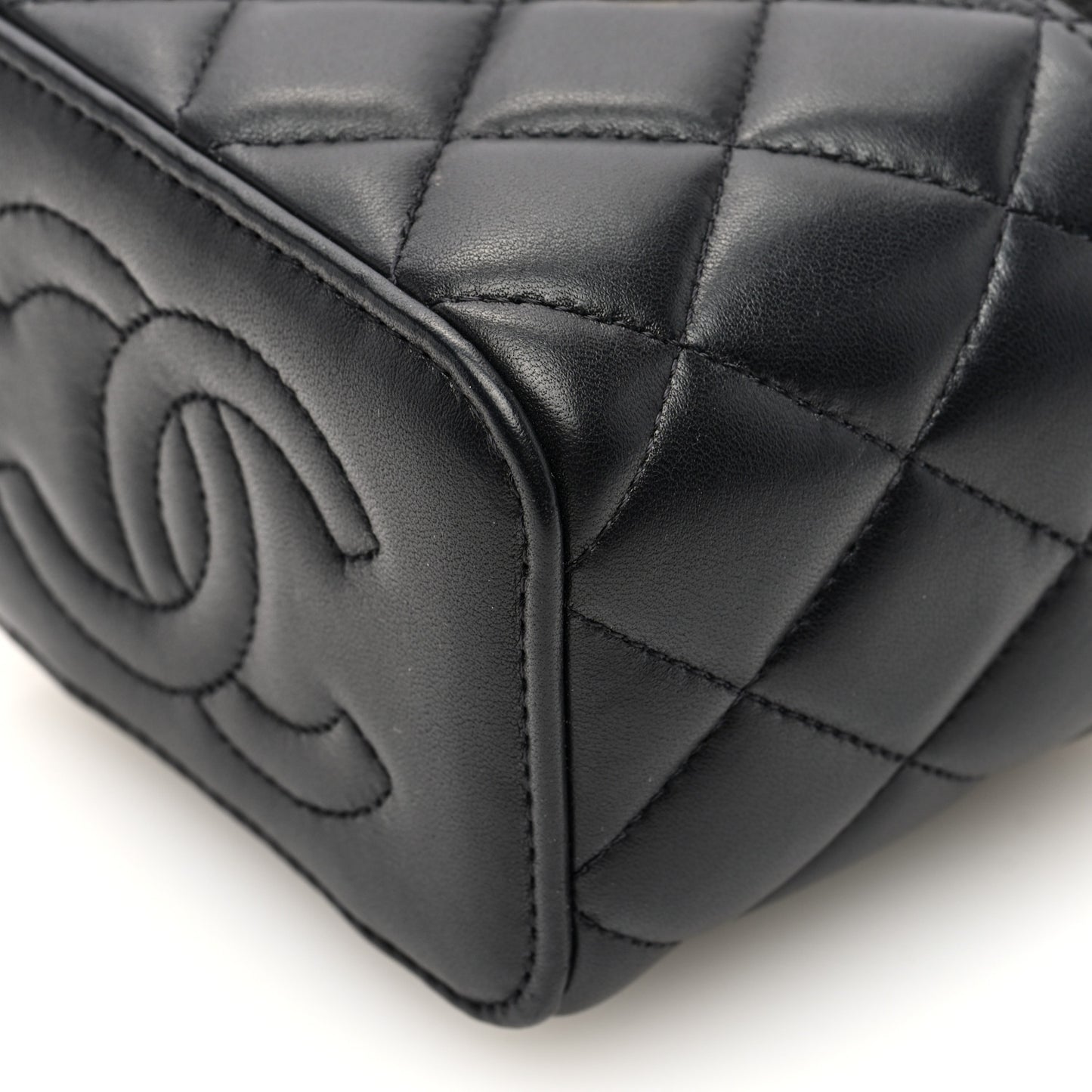Lambskin Quilted Metal Mini Top Handle Vanity Case With Chain Black