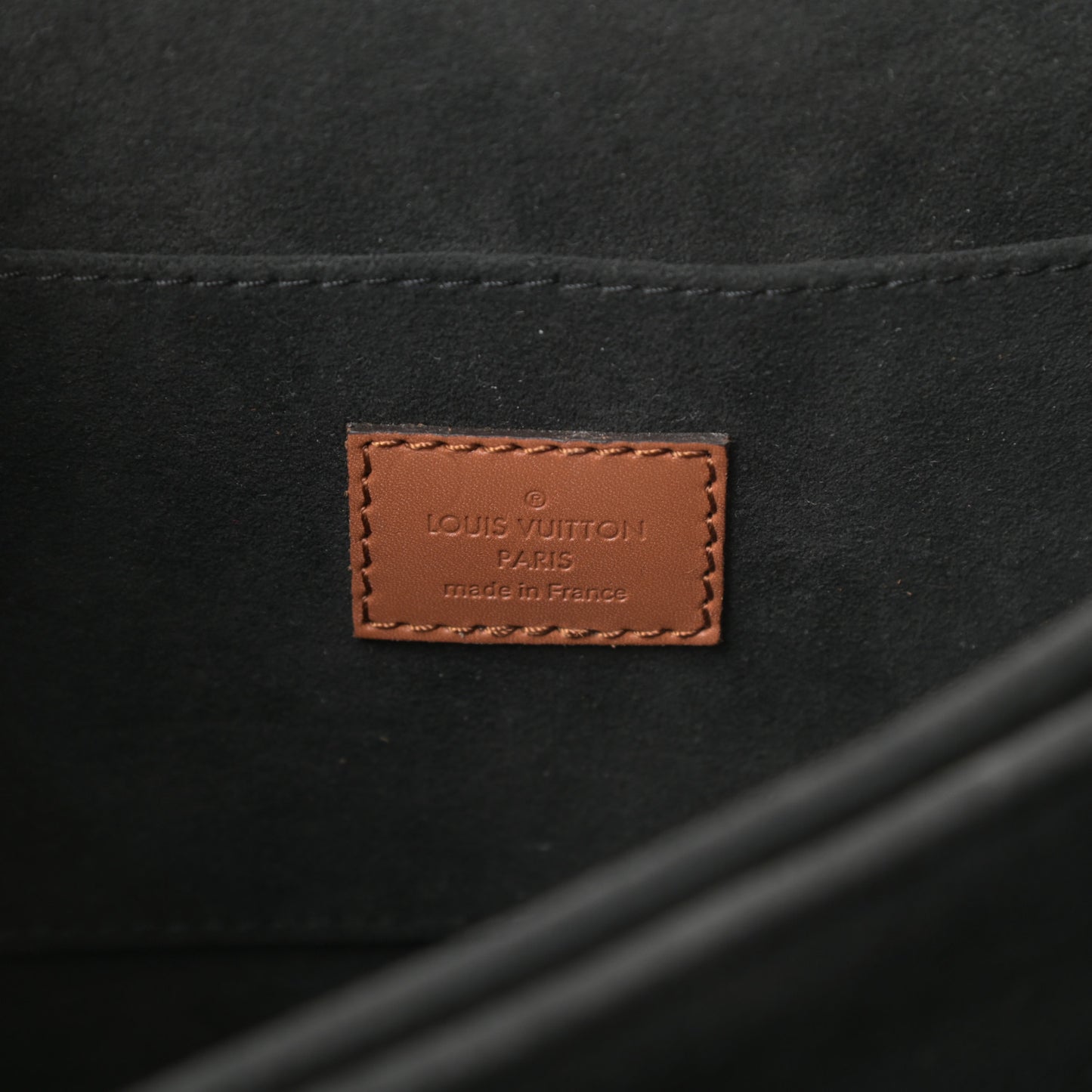 Reverse Monogram Dauphine MM