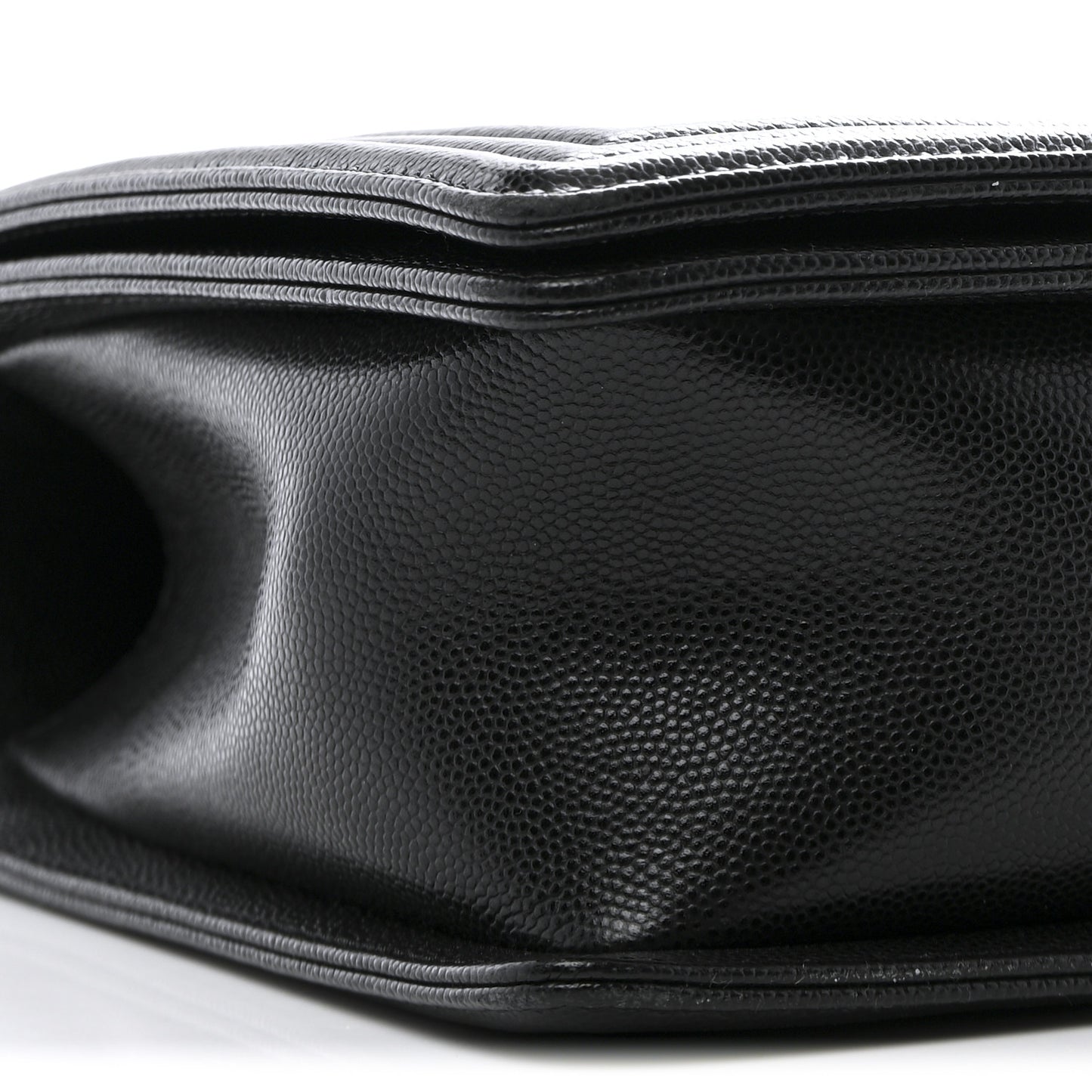 Caviar Quilted New Medium Boy Flap Black