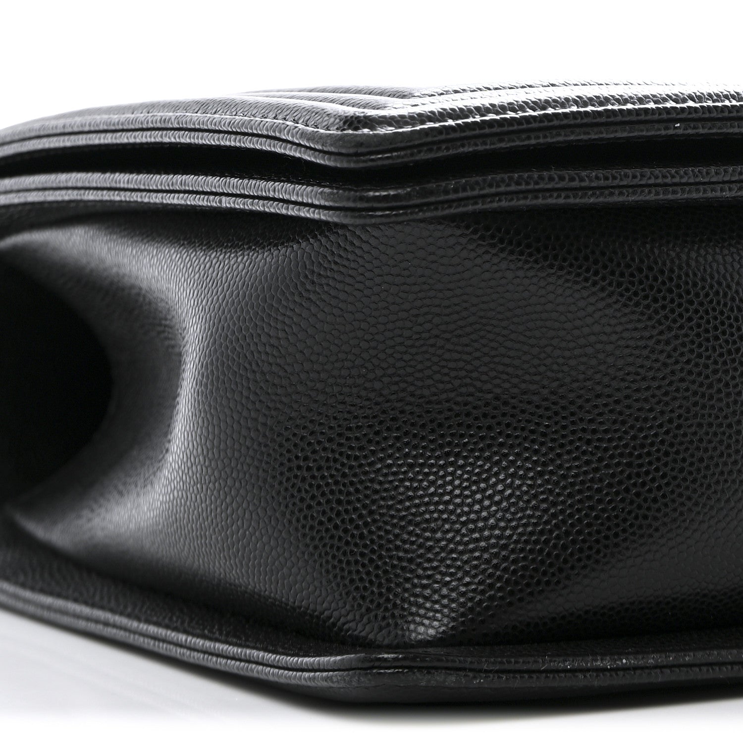 Chanel Caviar Quilted New Medium Boy Flap Black 26 of 32