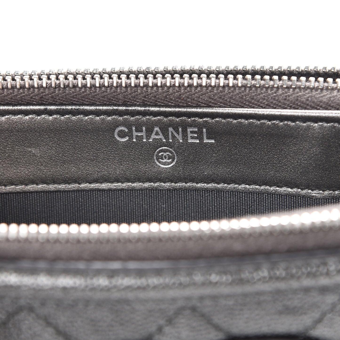 Metallic Caviar Quilted CC Filigree Clutch With Chain Dark Silver
