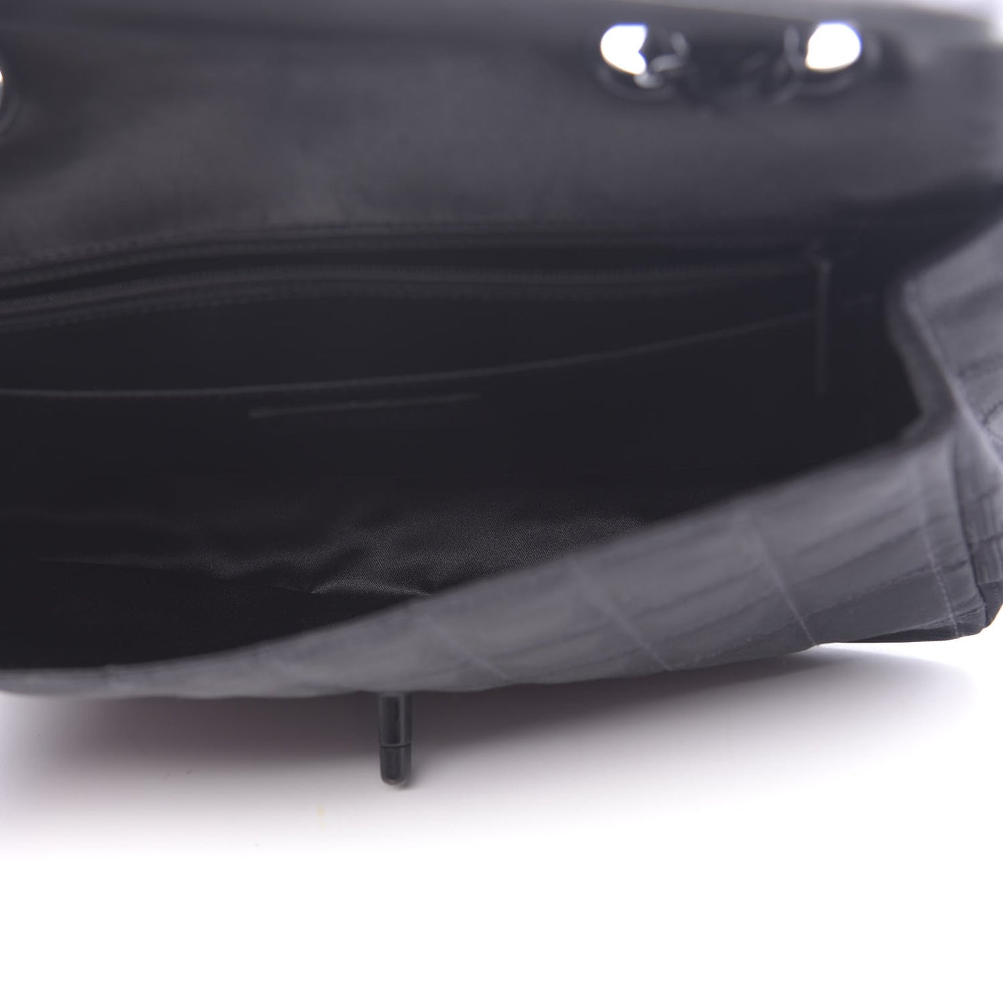 Nylon Medium Travel Flap Black