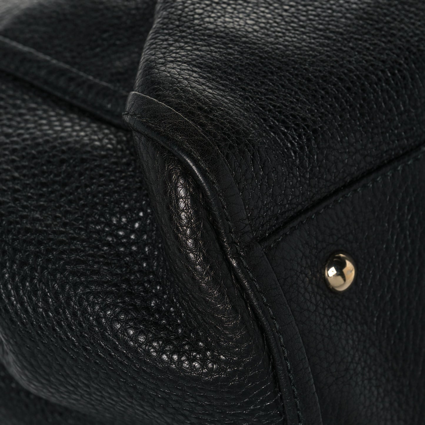 Pebbled Calfskin Large Soho Shoulder Bag Black