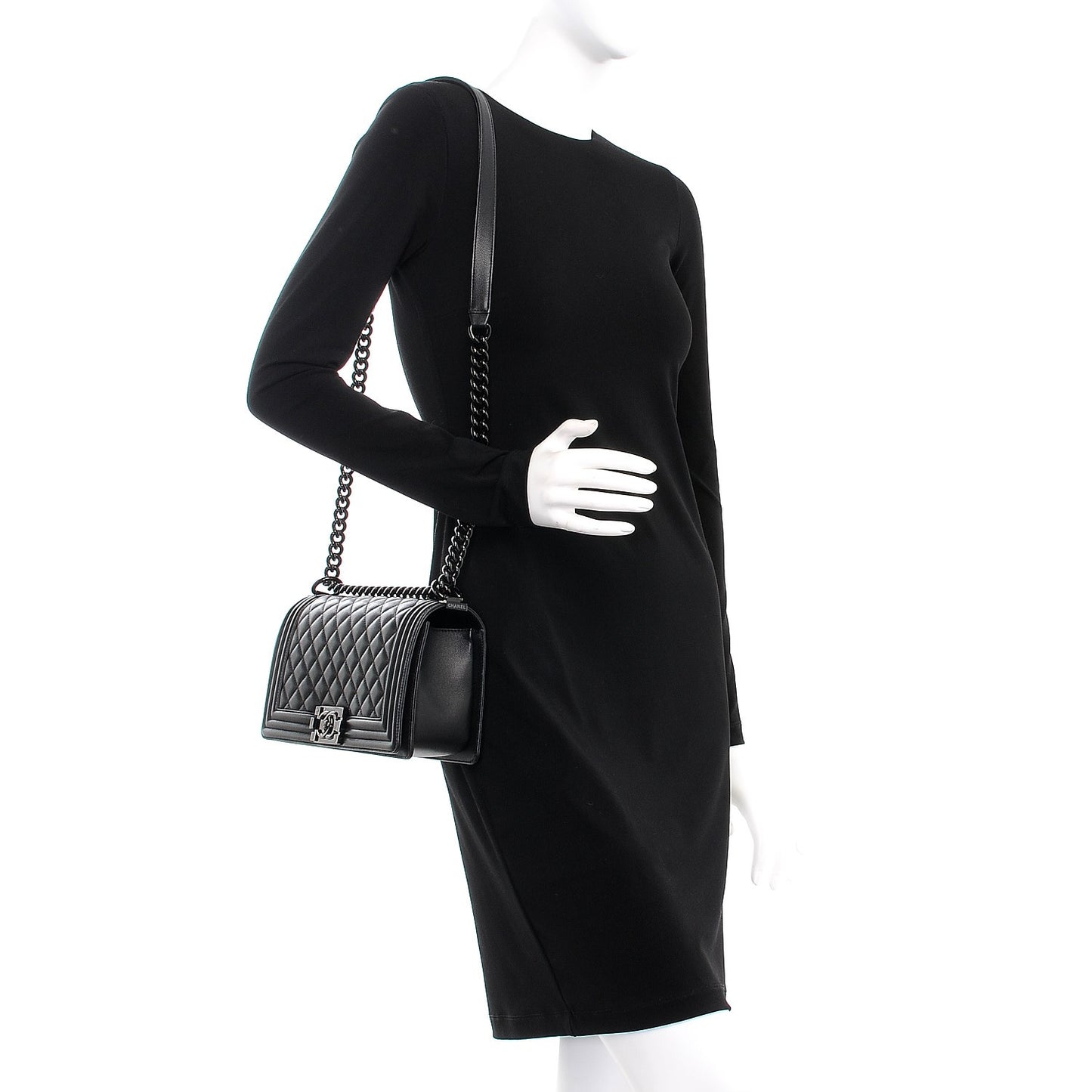 Caviar Quilted Medium Boy Flap So Black