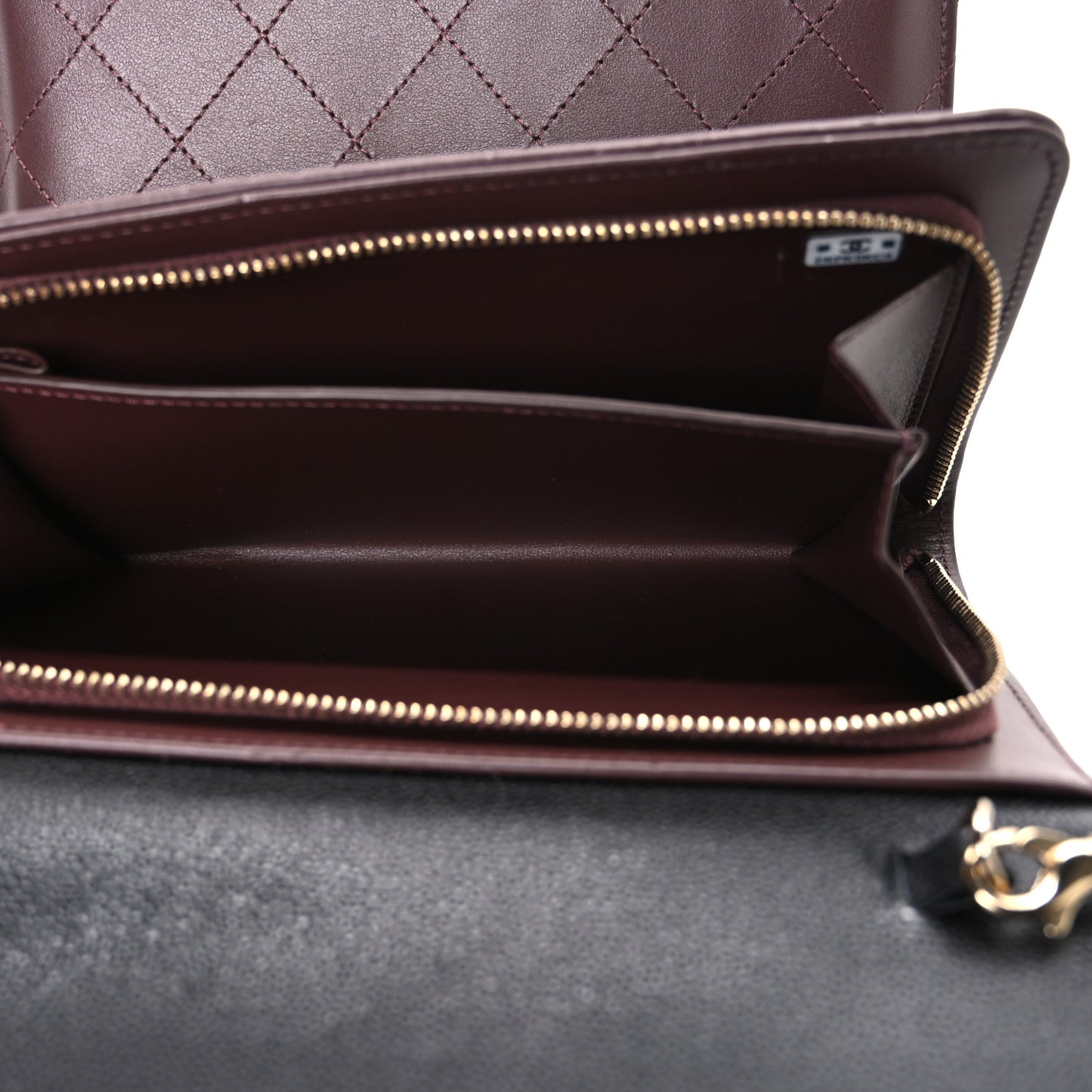 Caviar Quilted Compact Wallet On Chain WOC Black