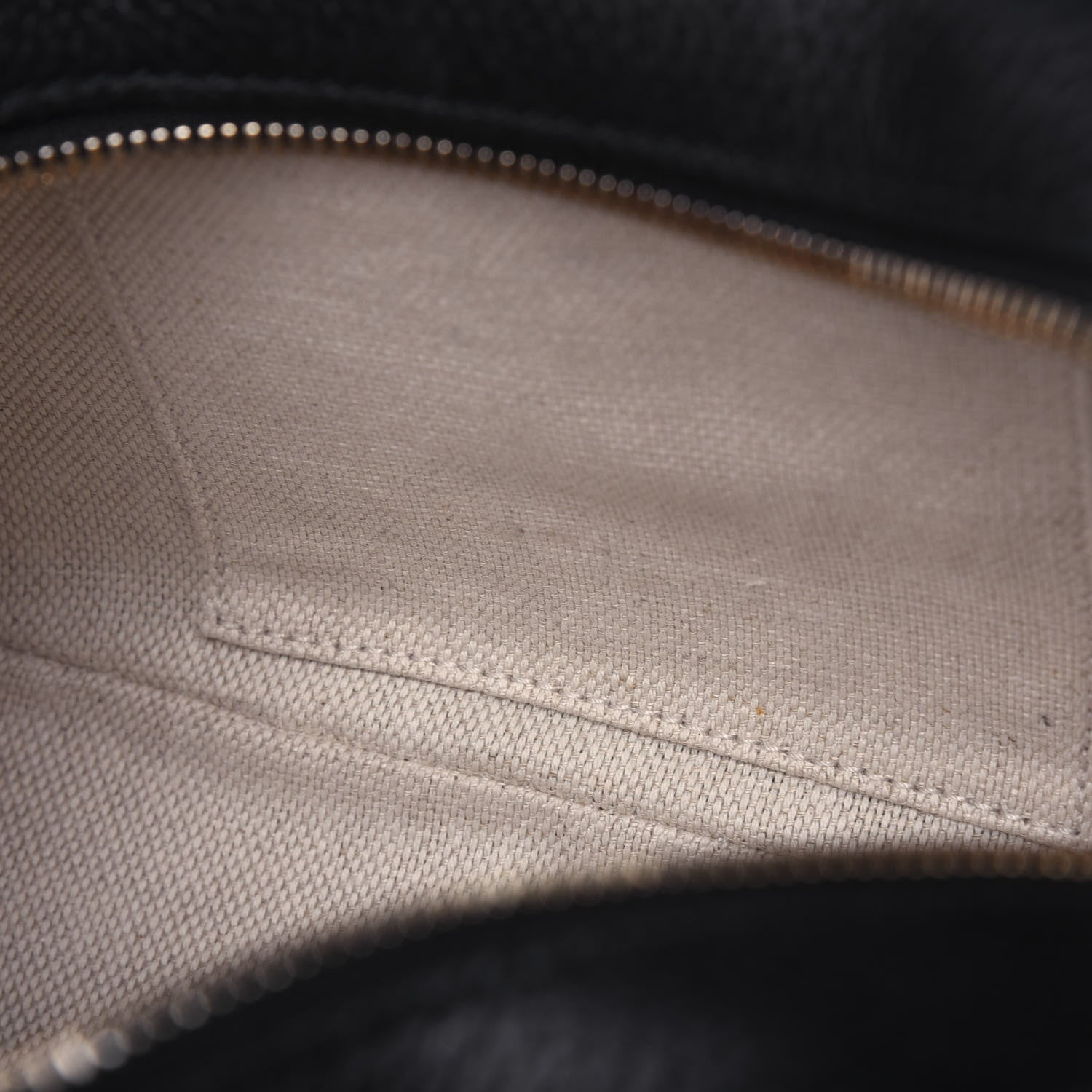 Gucci Pebbled Calfskin Small Soho Disco Bag Black 9 of 11