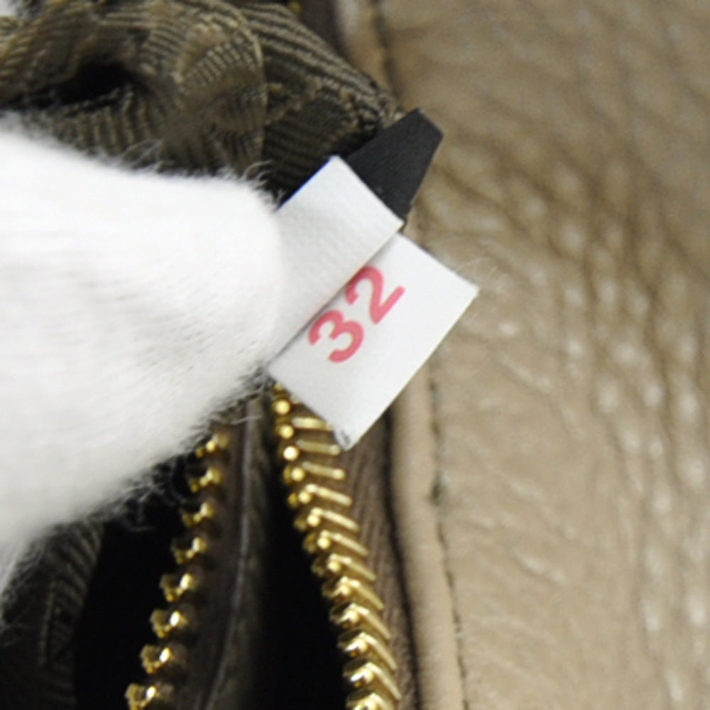 Prada Vitello Daino Hobo Pomice 9 of 12