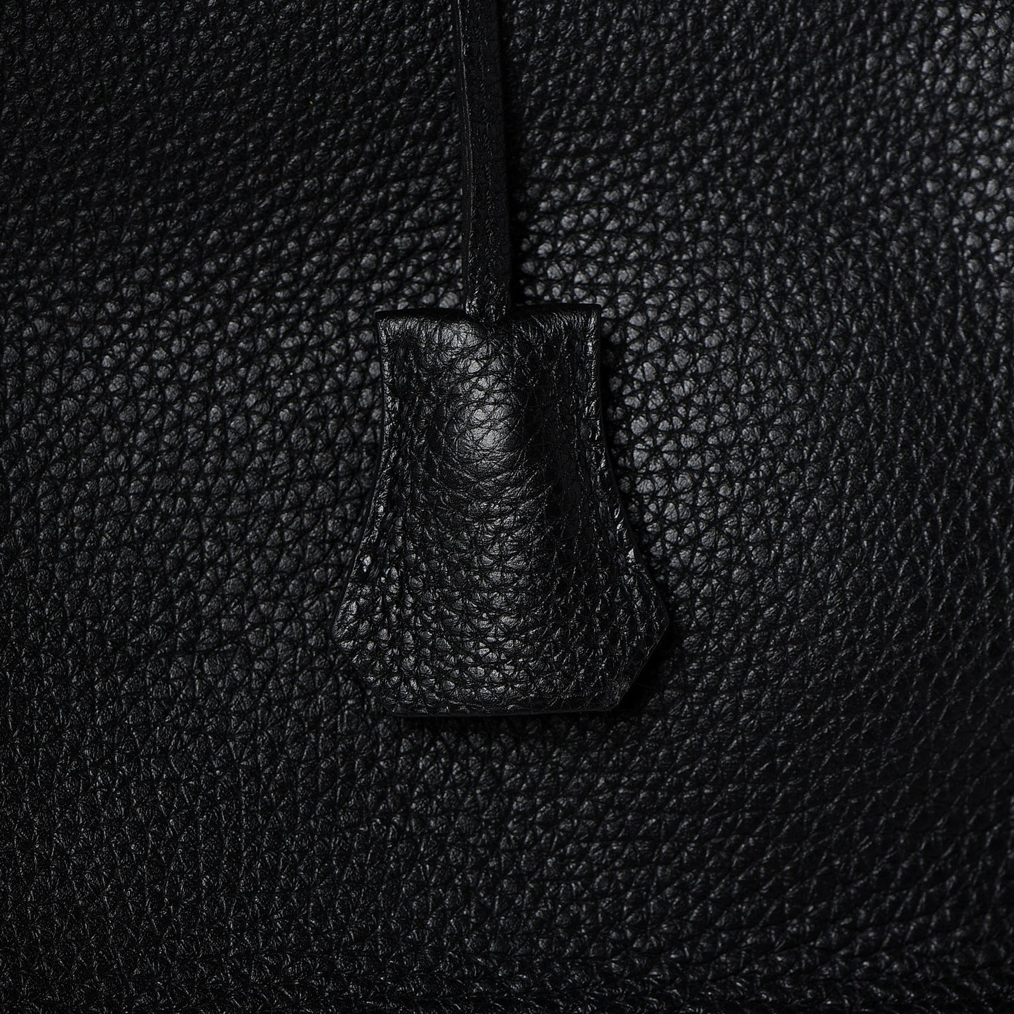 Togo Kelly Retourne 32 Black