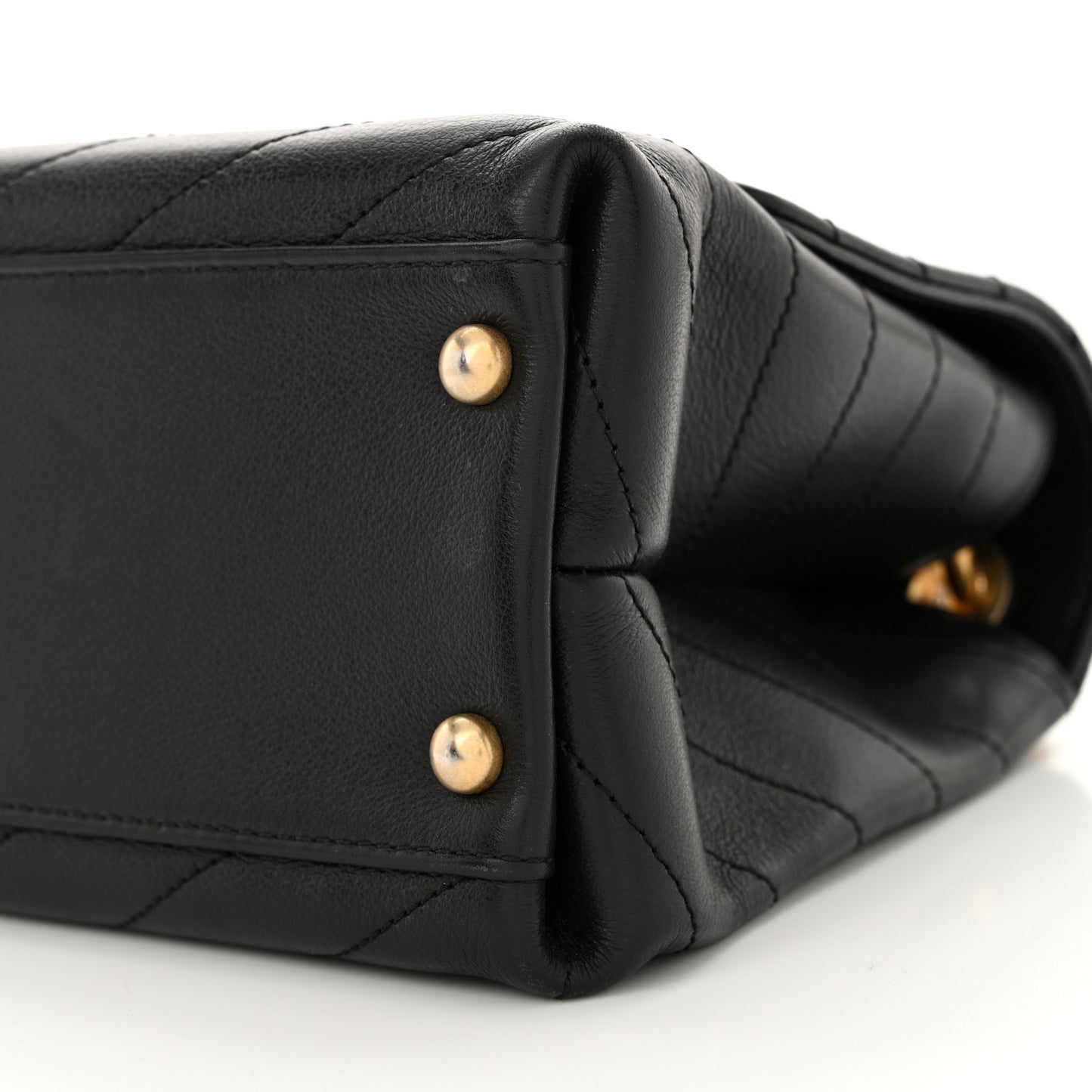 Grained Calfskin Snakeskin Small Chevron Chic Top Handle Flap Black