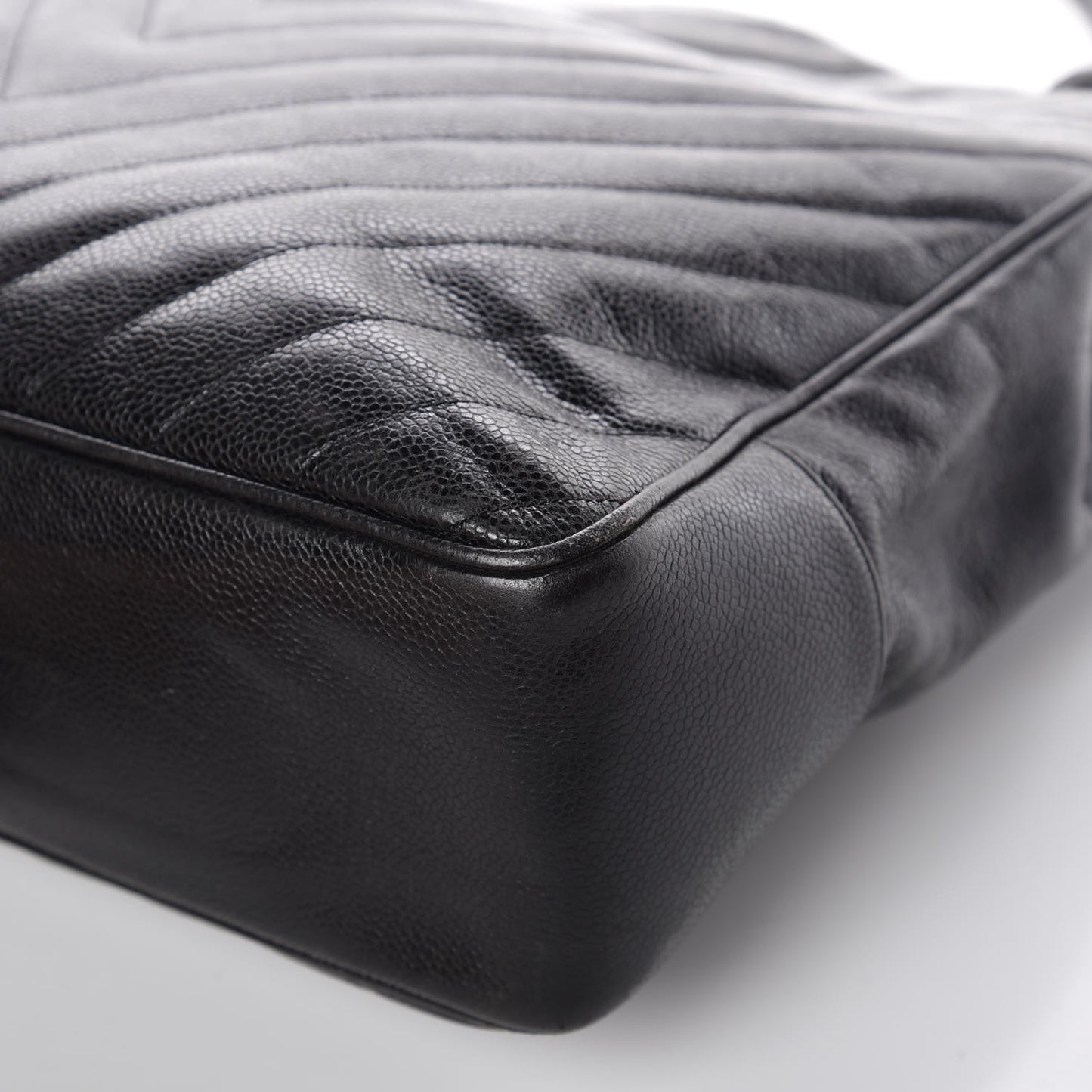 Caviar Chevron Quilted Shoulder Bag Black