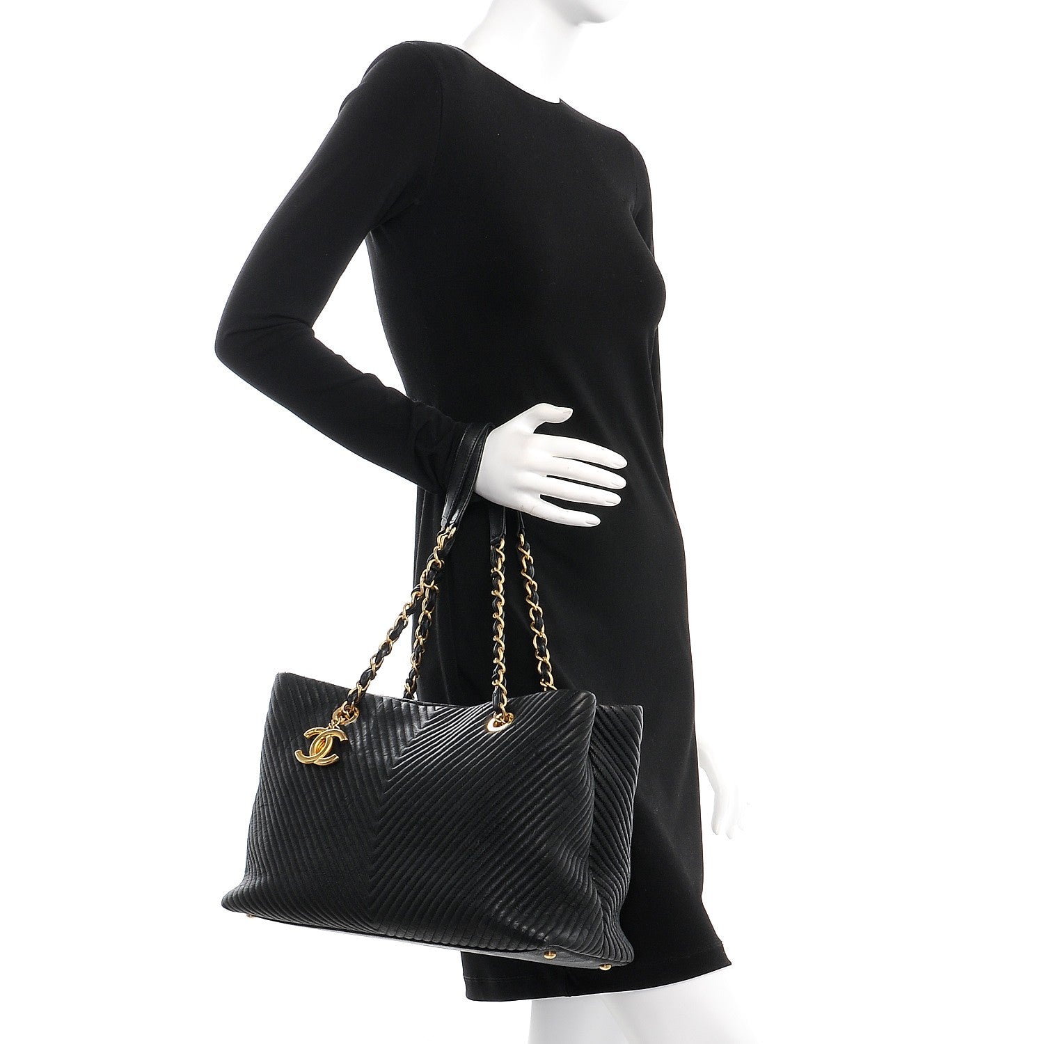 Chanel Wrinkled Lambskin Chevron Quilted Large Surpique Tote Black 2 of 9