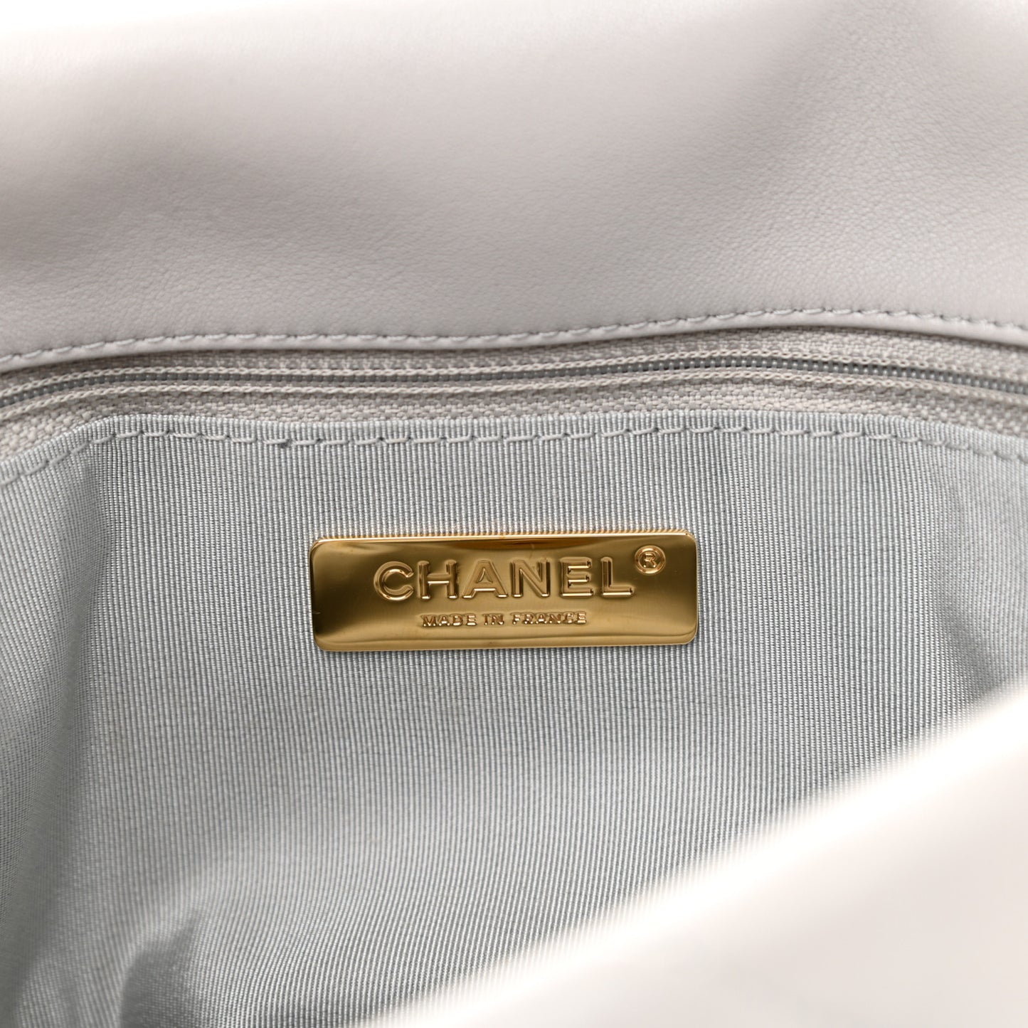 Lambskin Quilted Medium Chanel 19 Flap Grey