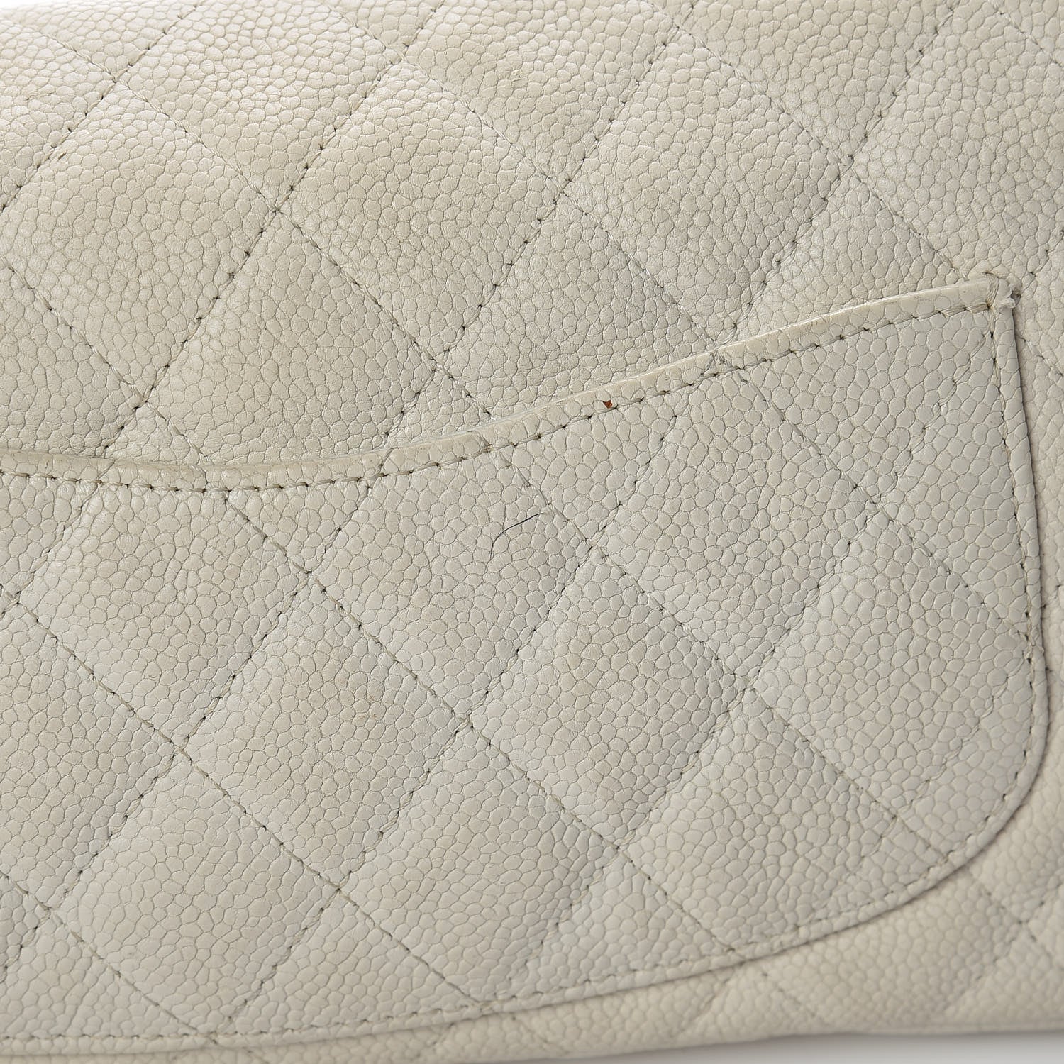 Chanel Caviar Quilted 2.55 Reissue East West Flap White 20 of 23