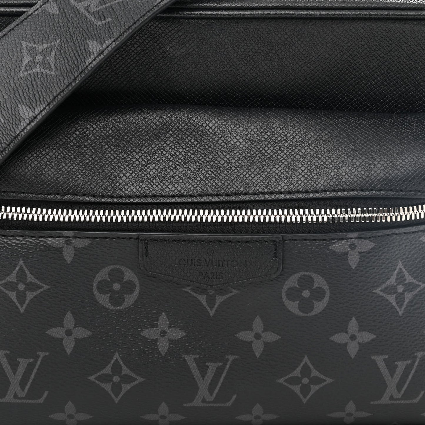 Taiga Monogram Eclipse Outdoor Messenger Black
