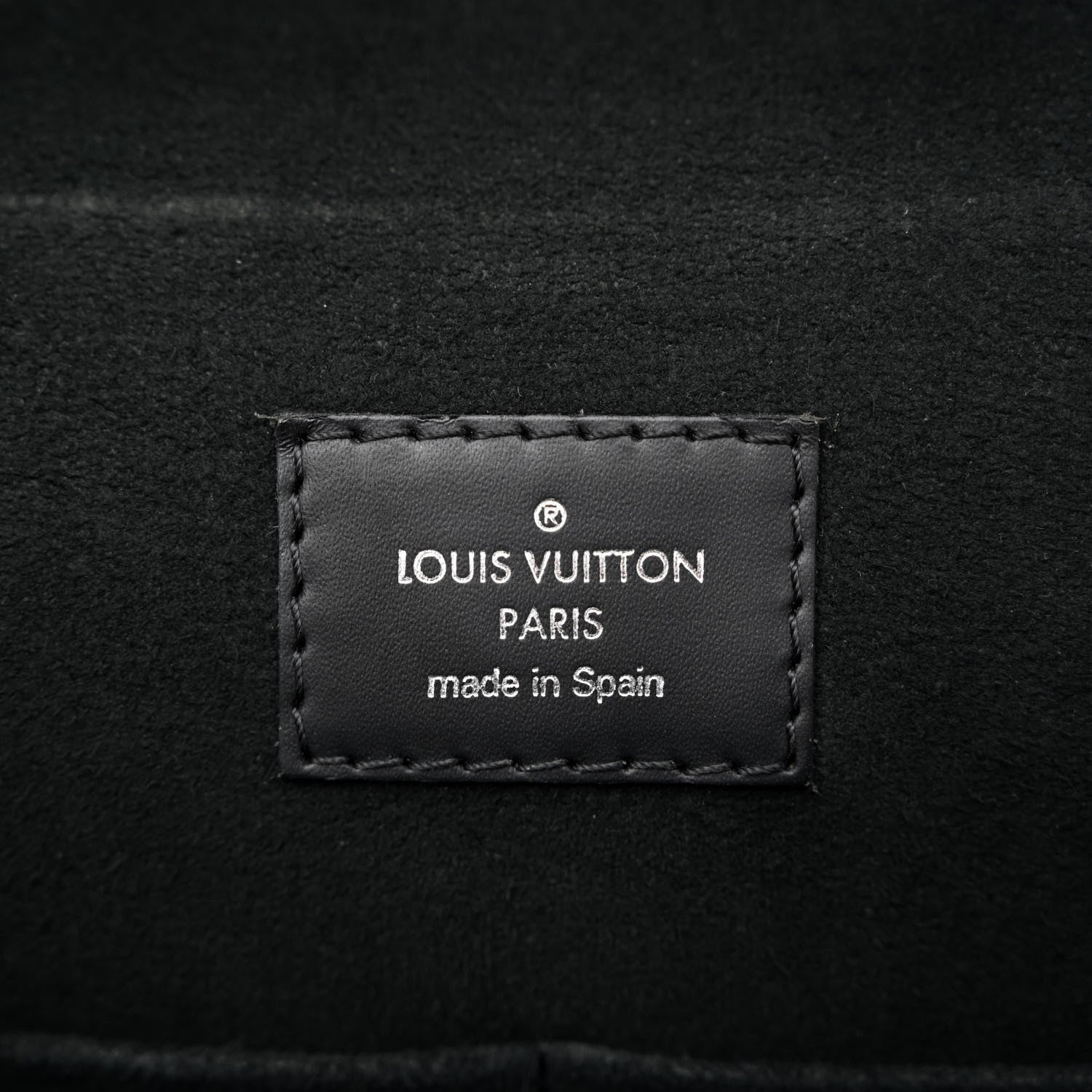 Louis Vuitton Epi Cluny MM Black 5 of 13