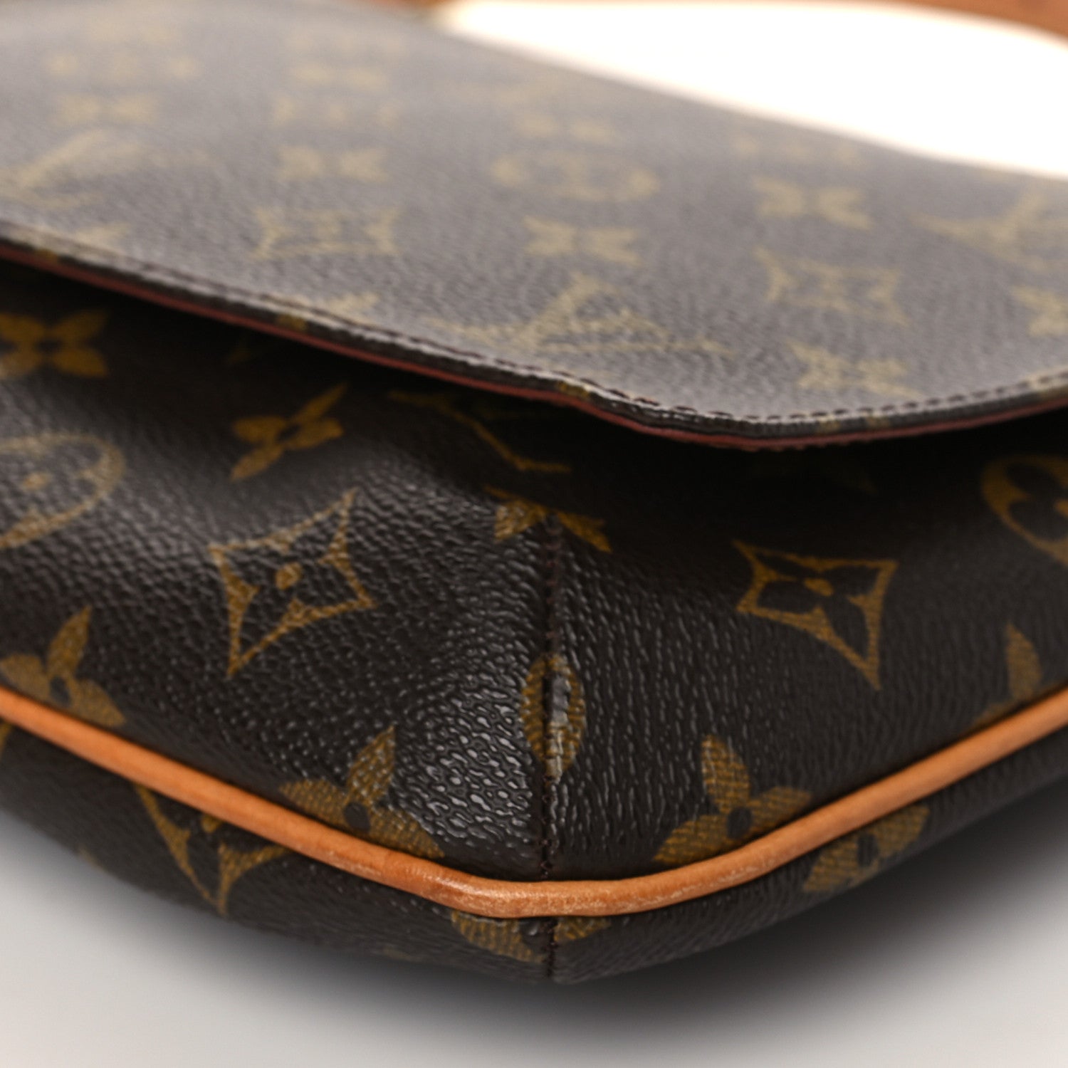 Louis Vuitton Monogram Musette Tango 9 of 9