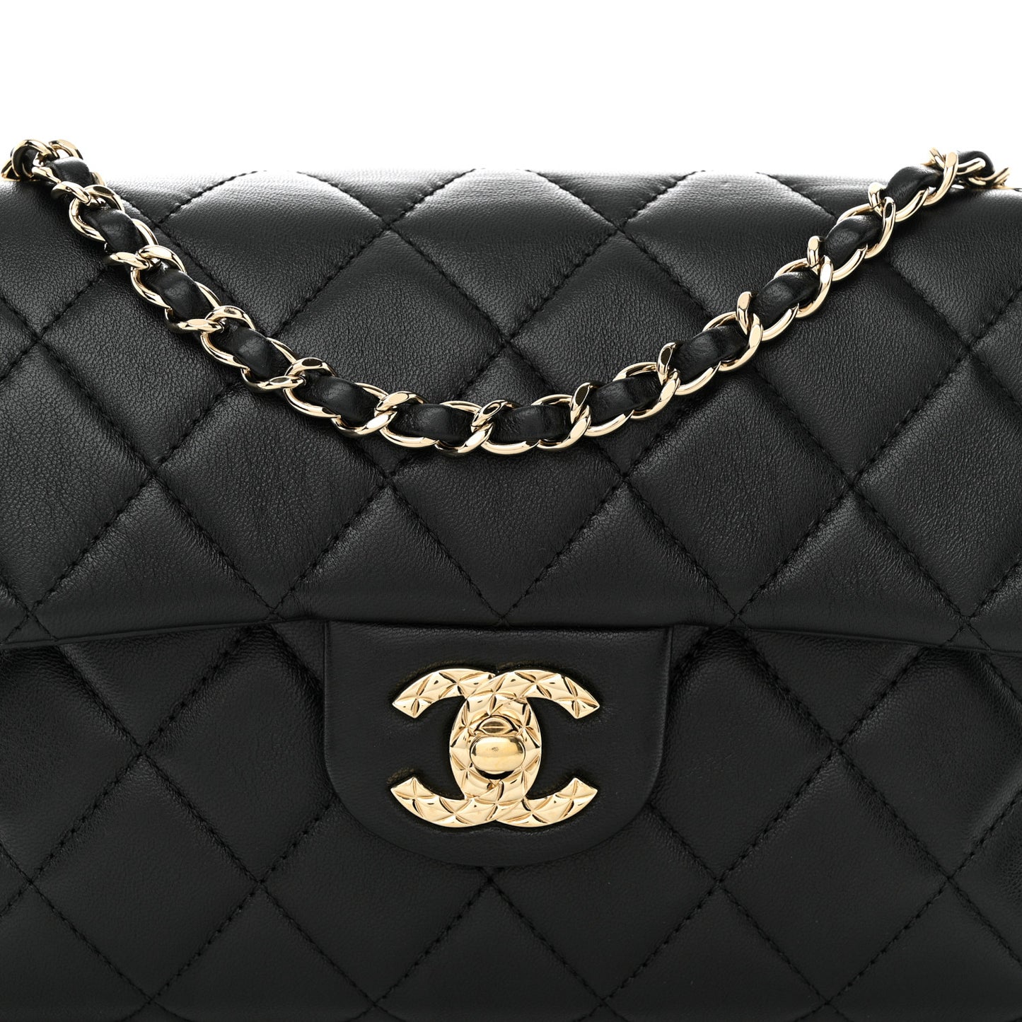 Lambskin Quilted CC Pocket Clutch With Chain Black