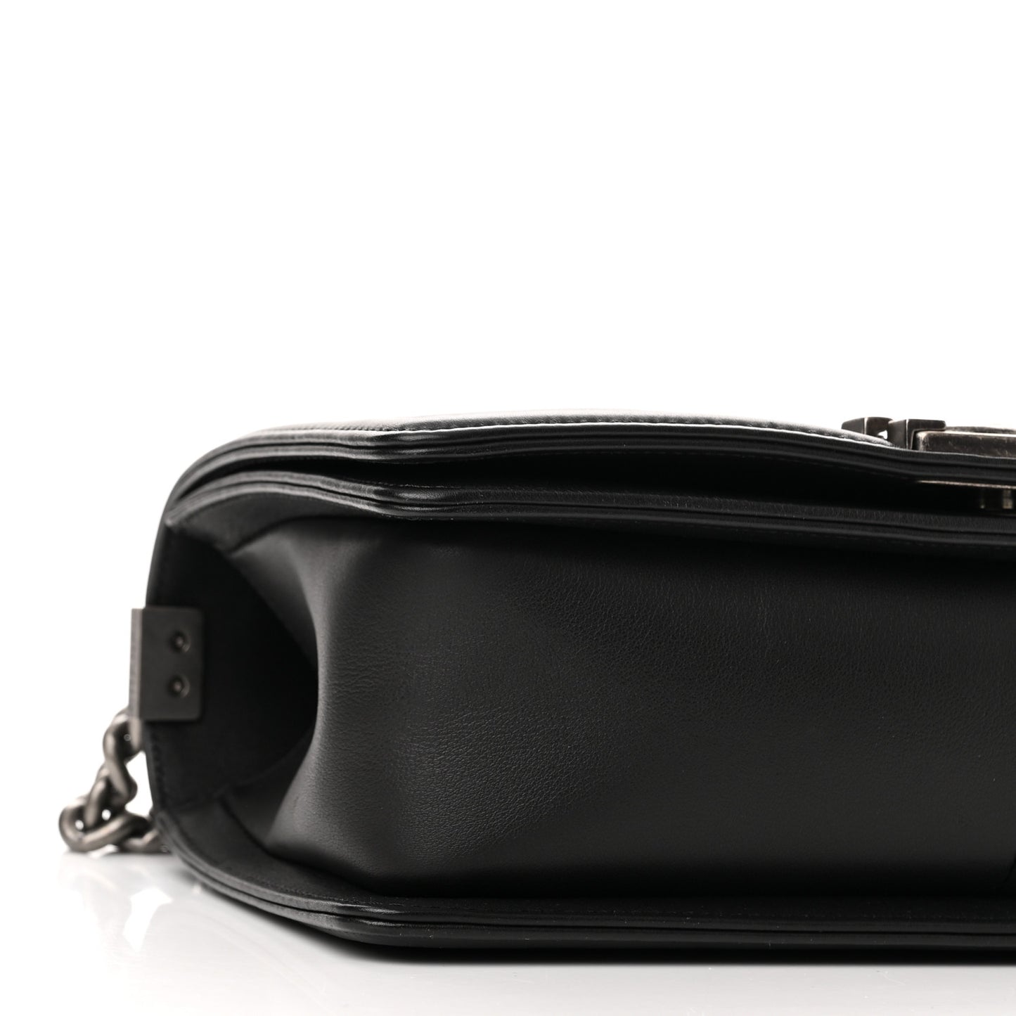 Lambskin Chevron Quilted Medium Boy Flap Black