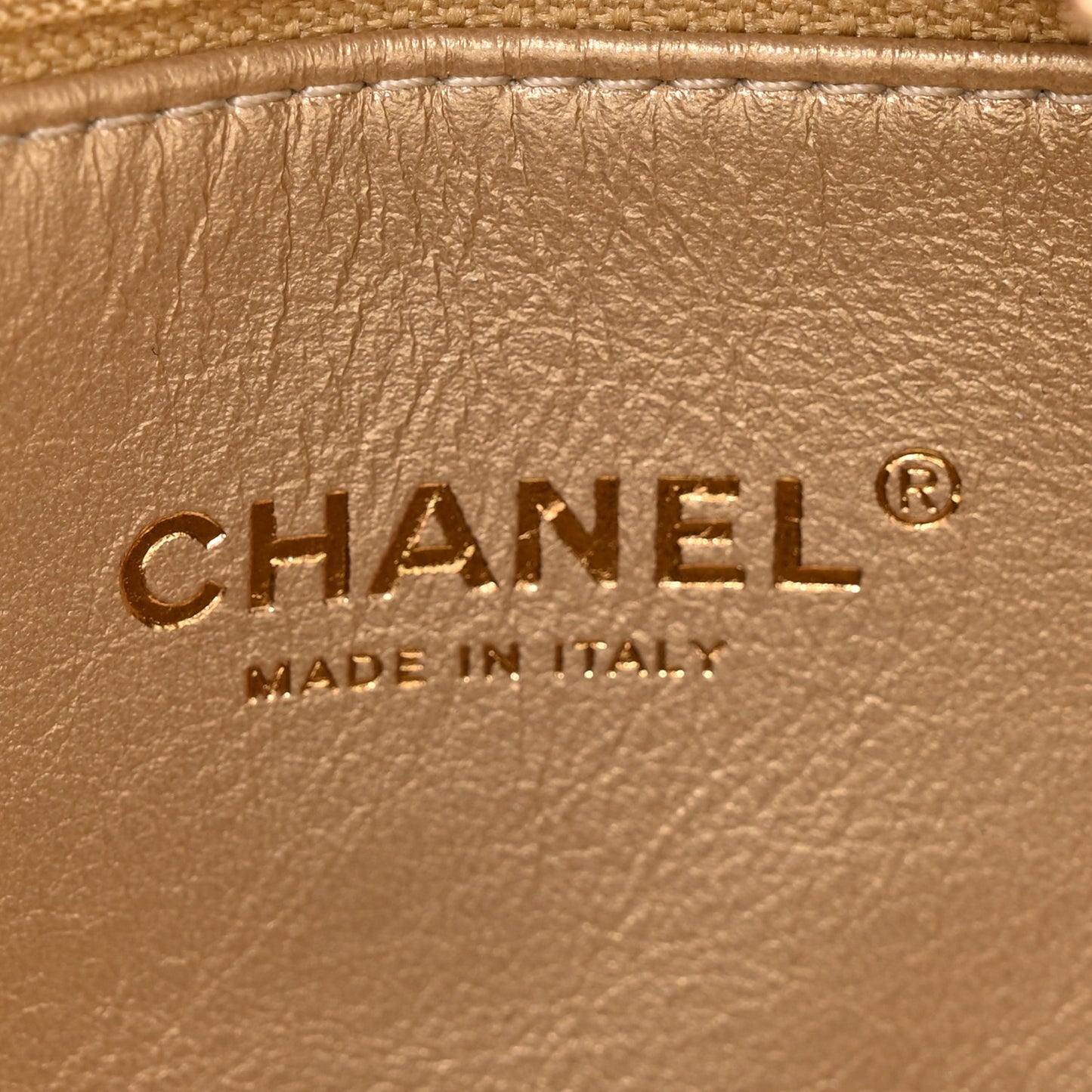 Lambskin Quilted CC Crystal Signature Chain Hobo White