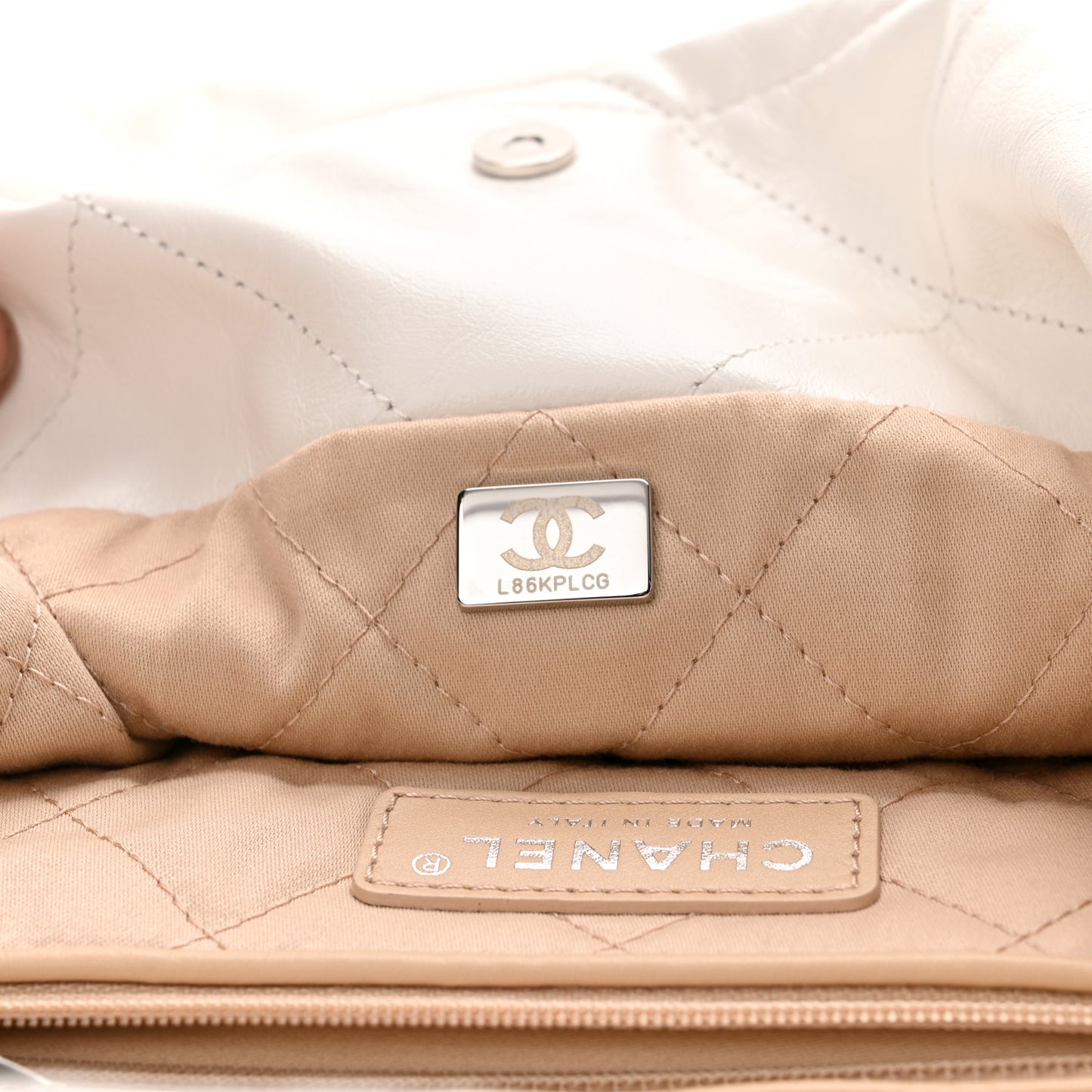 Shiny Calfskin Quilted Small Chanel 22 White