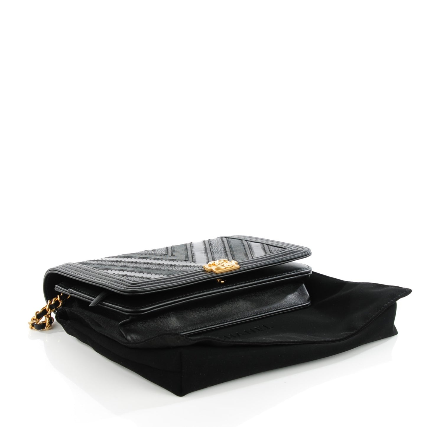 Calfskin Caviar Chevron Quilted Medium Mixed Boy Wallet On Chain WOC Black