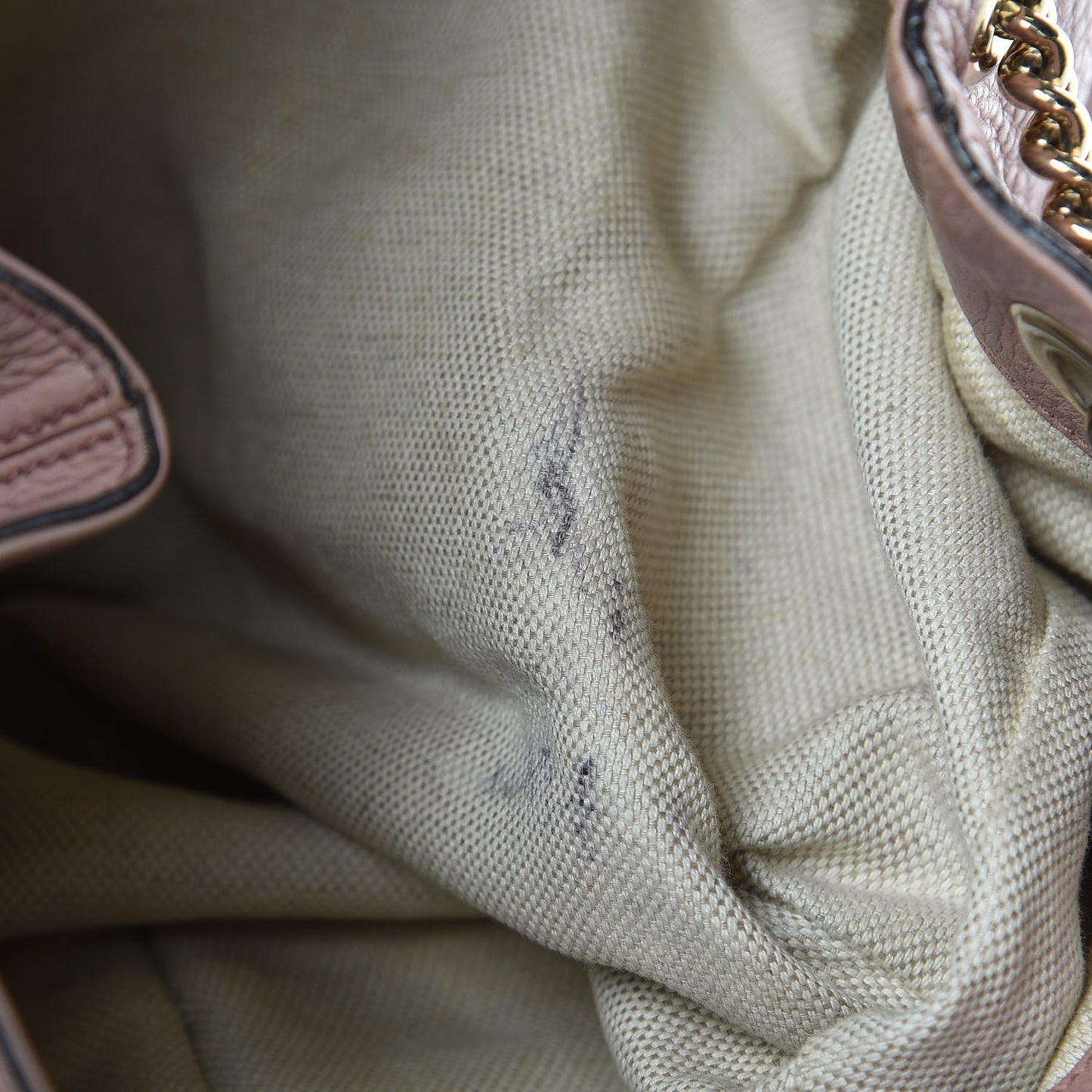 Pebbled Calfskin Medium Soho Chain Shoulder Bag Dark Cipria