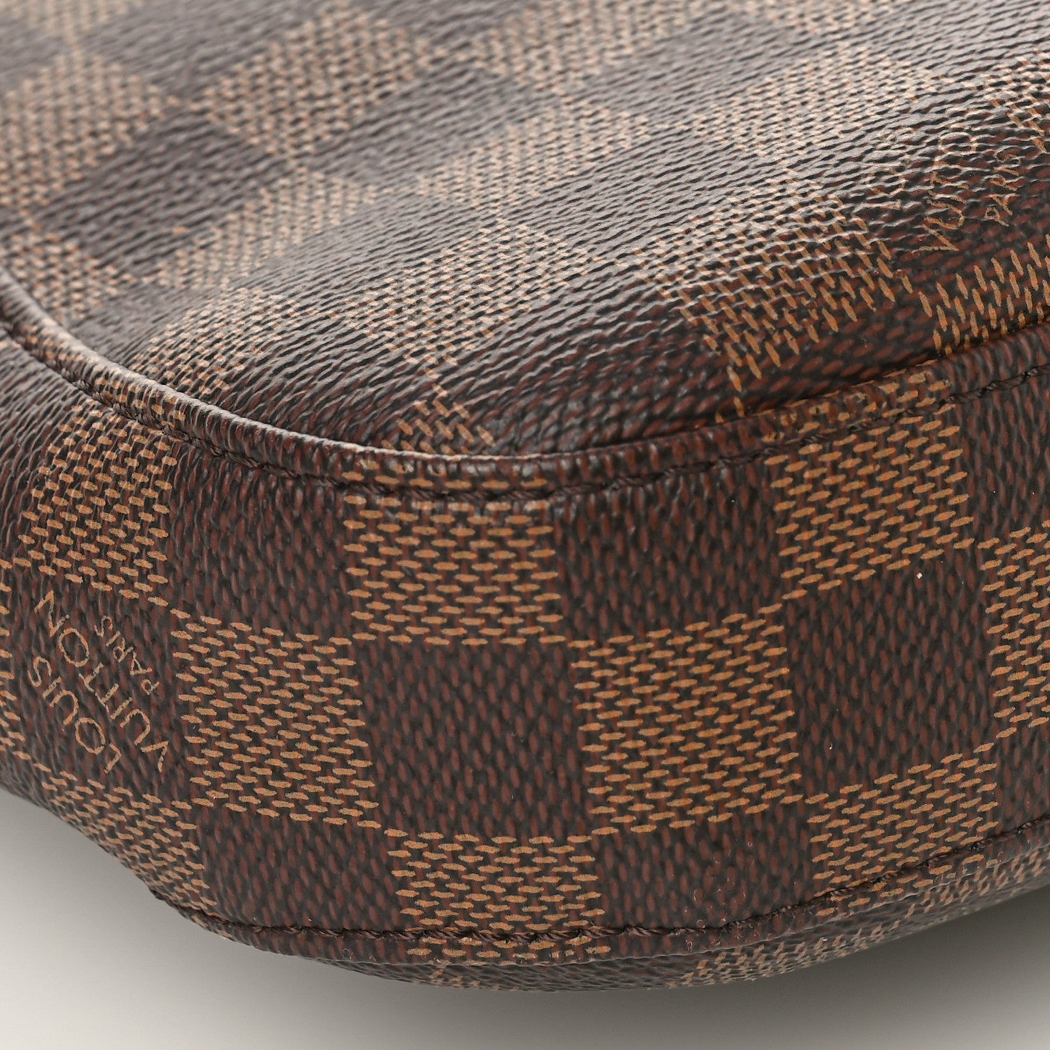 Louis Vuitton Damier Ebene South Bank Besace 7 of 9