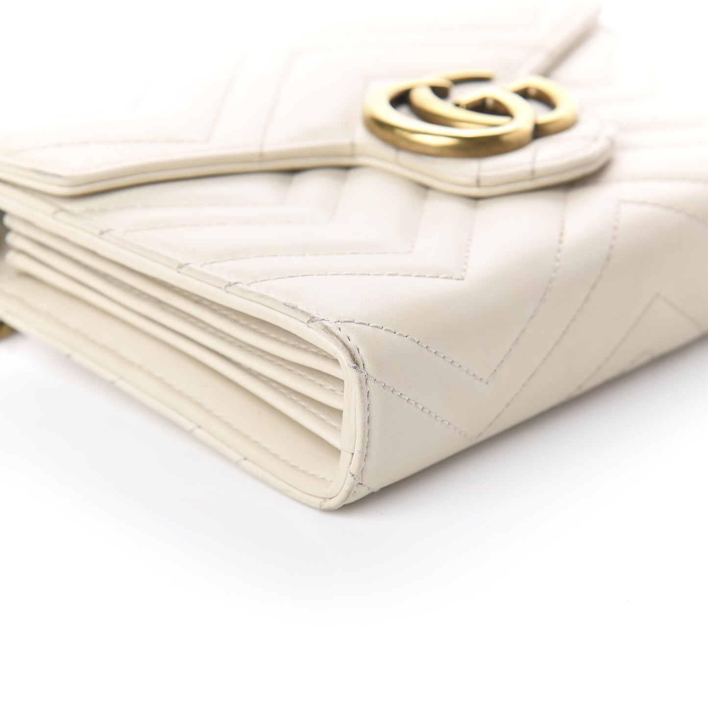 Calfskin Matelasse GG Marmont Chain Wallet Mystic White