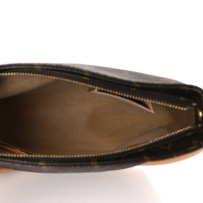 Louis Vuitton Monogram Looping MM 5 of 9