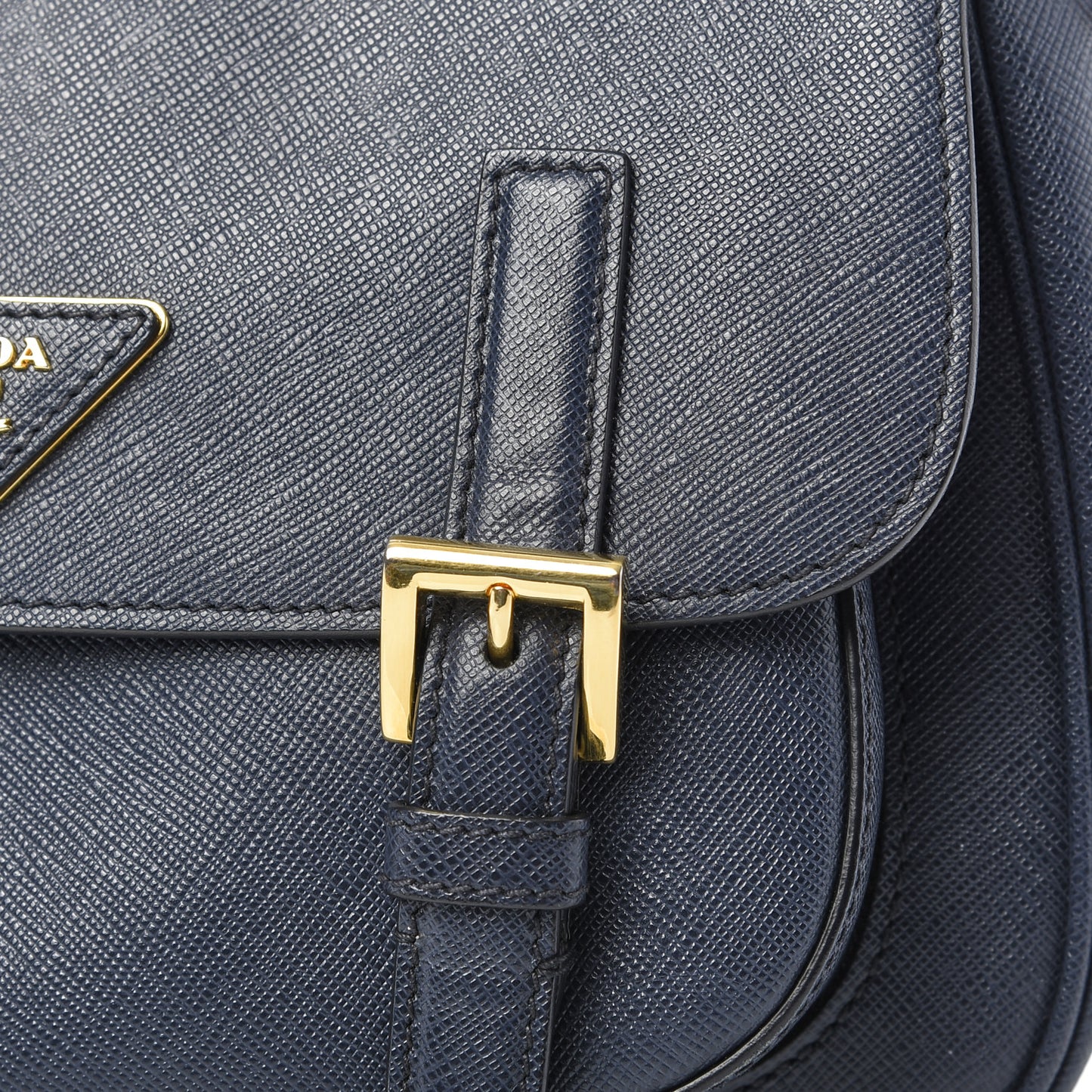 Saffiano Lux Messenger Bag Baltico