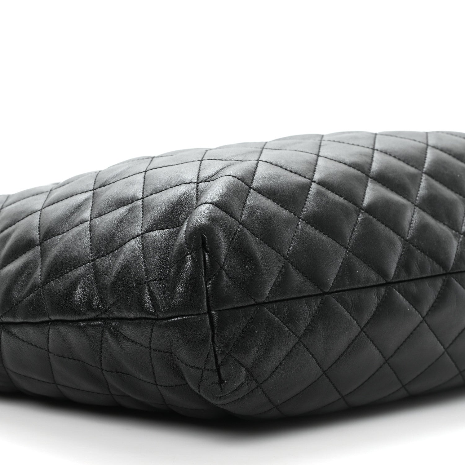 Saint Laurent Lambskin Quilted Maxi Icare Shopping Tote Black 10 of 12