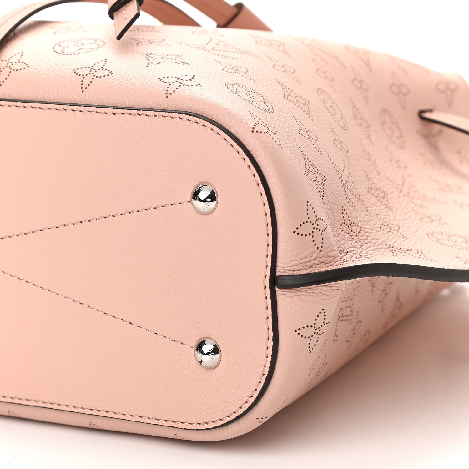 Louis Vuitton Mahina Girolata Magnolia 6 of 10
