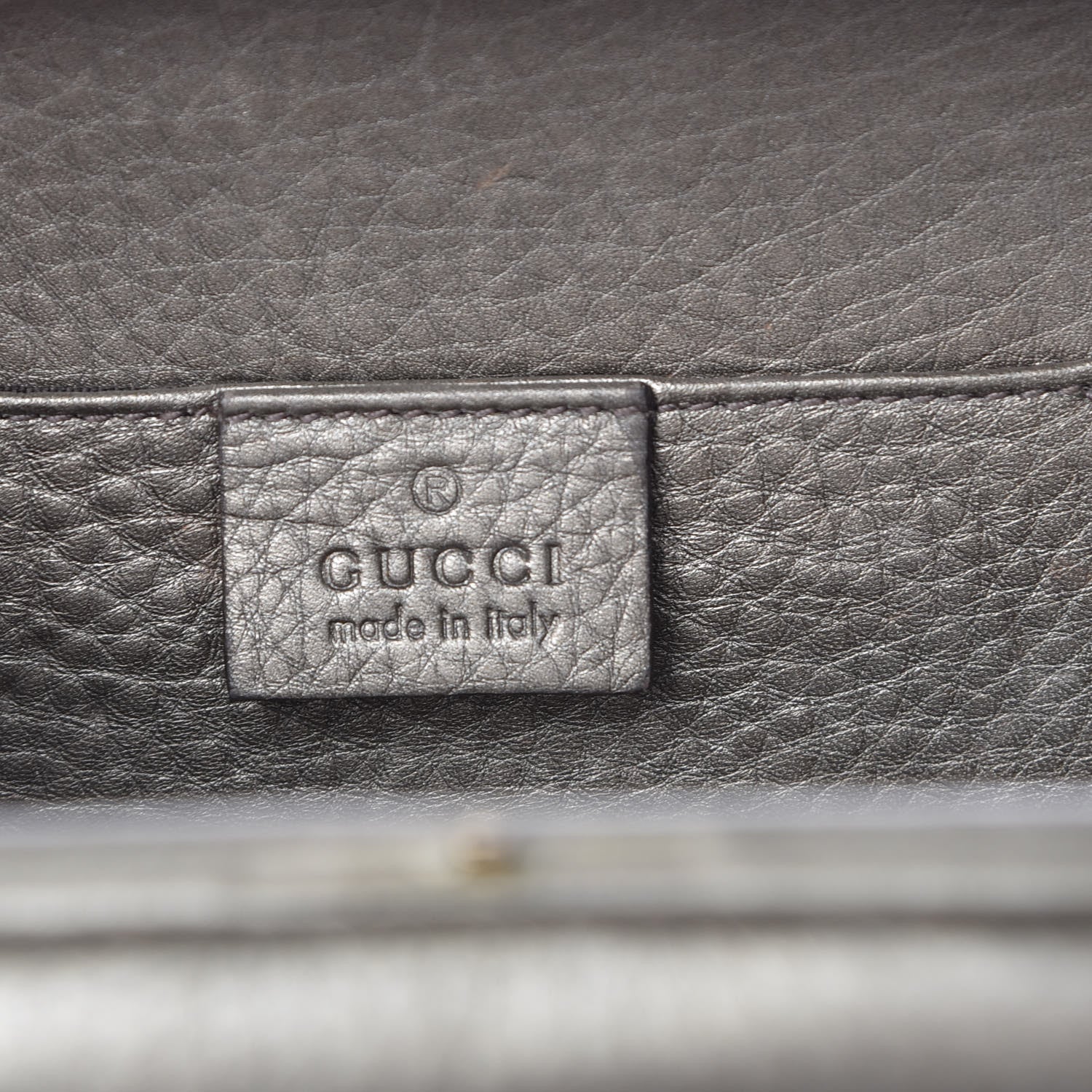 Gucci Metallic Pebbled Calfskin Soho Hard Case Clutch Golden Beige 6 of 10