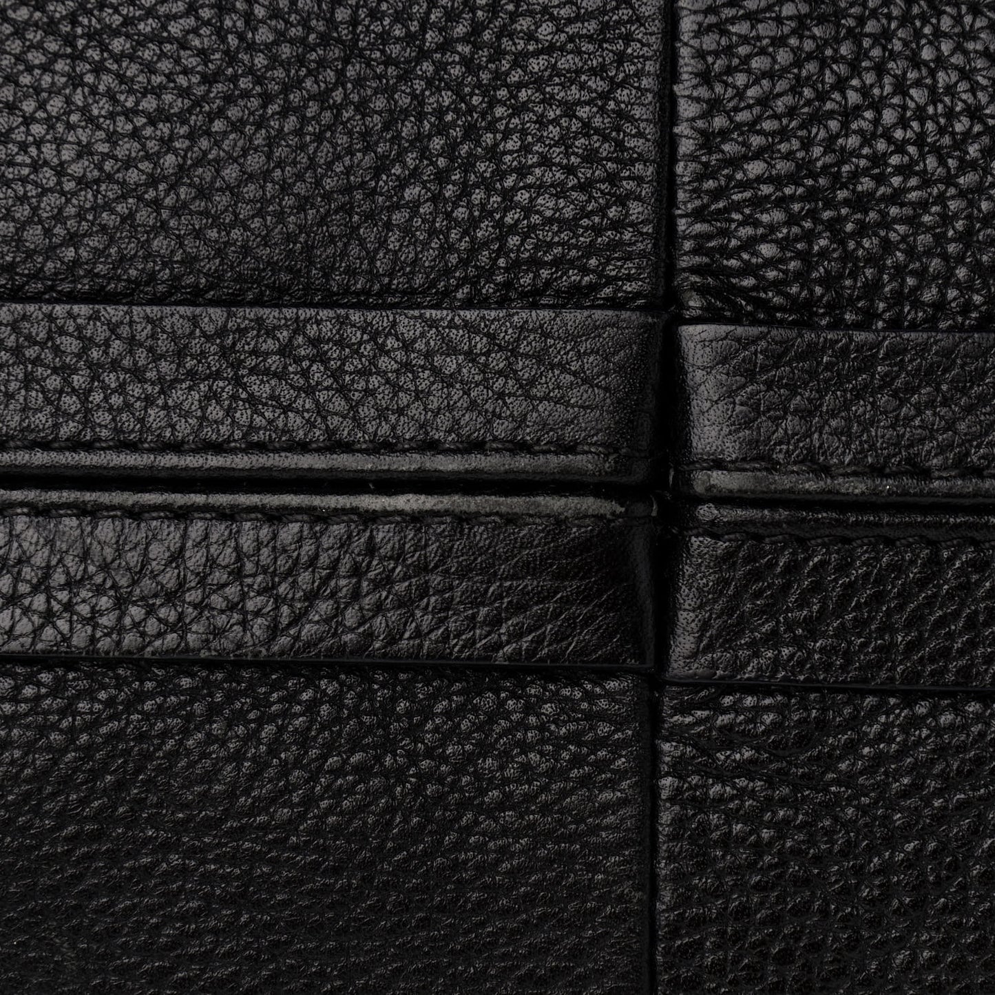 Calfskin Medium Paraty Black