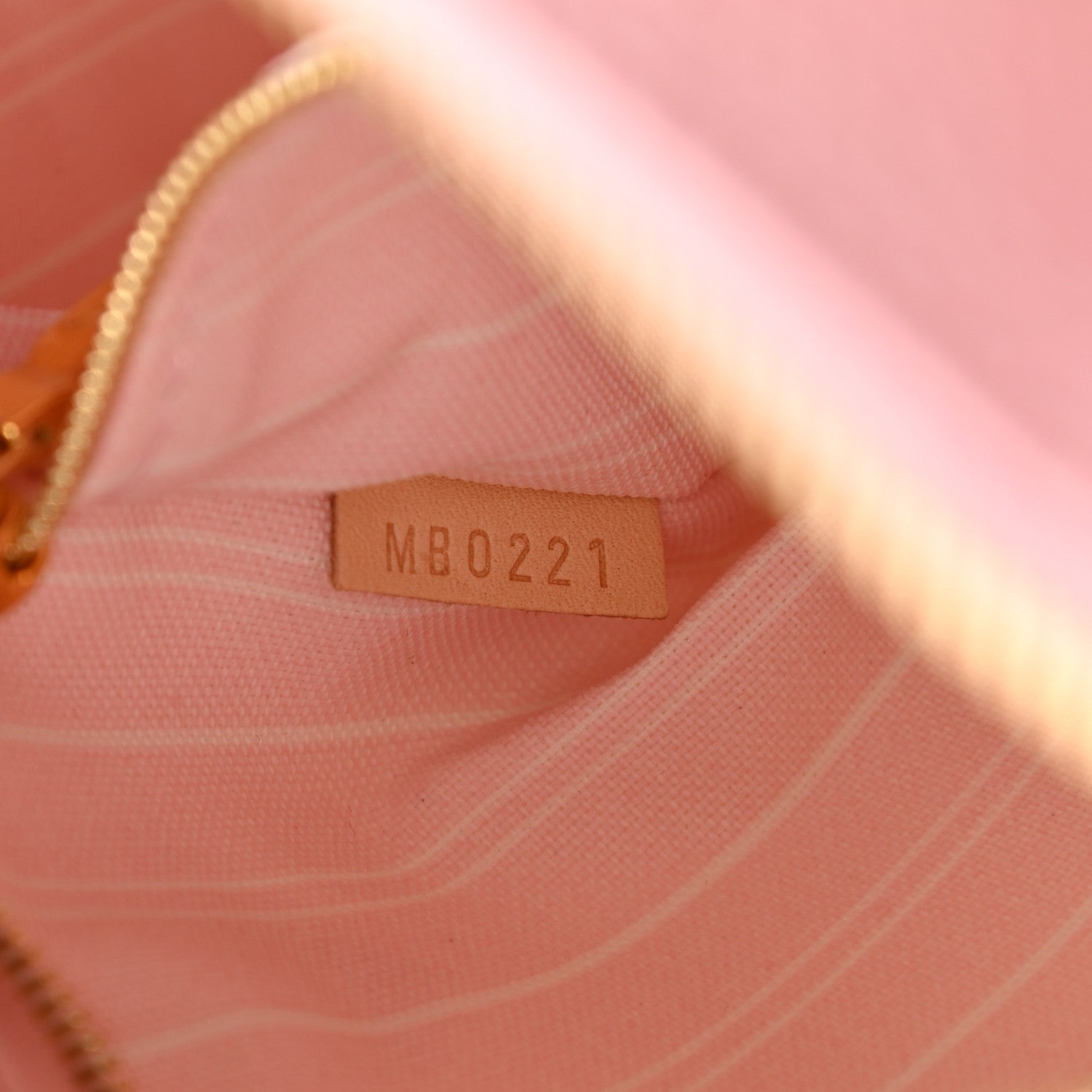 Louis Vuitton Monogram Giant By The Pool Speedy Bandouliere 25 Light Pink 8 of 11