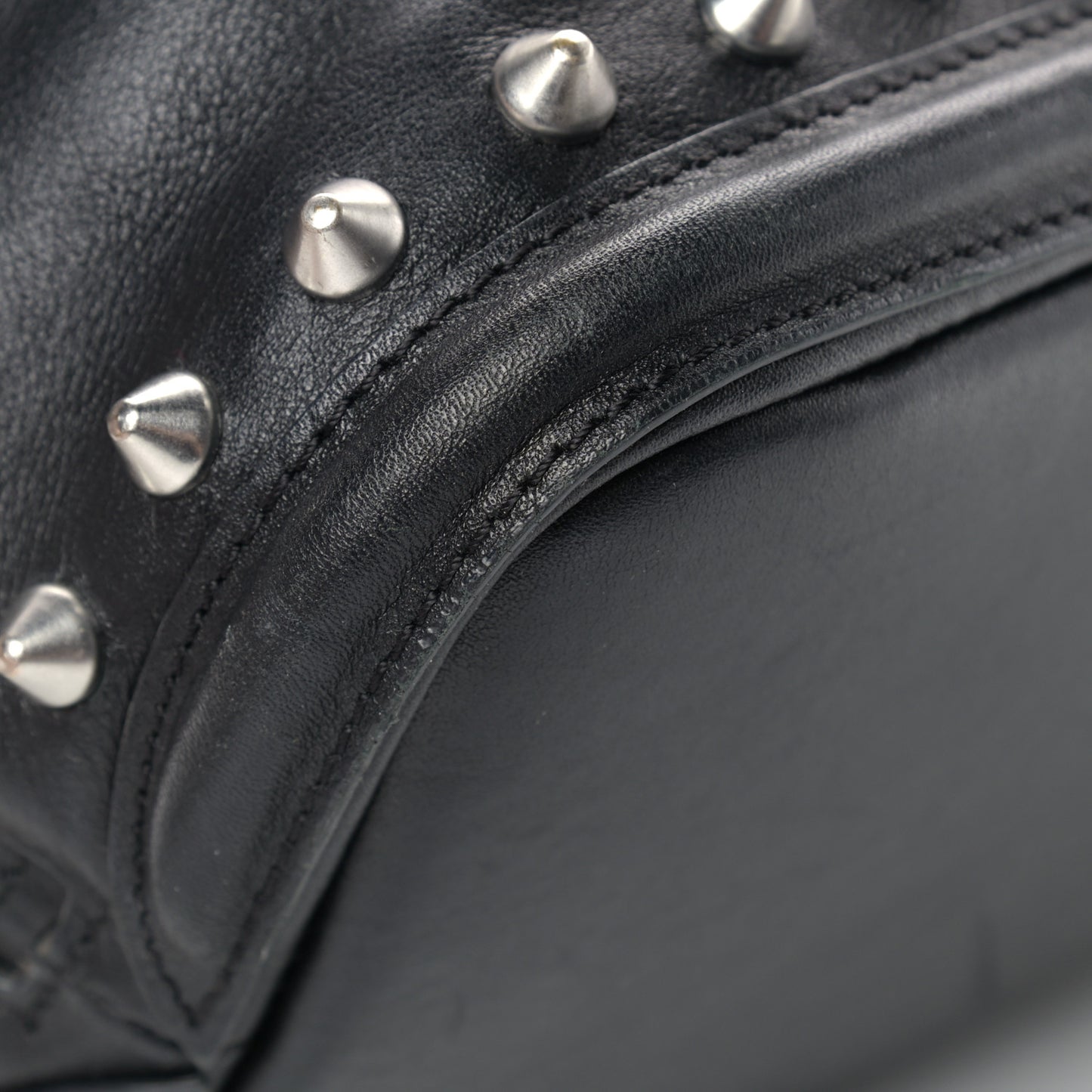 Pebbled Calfskin Skull Studded Padlock Tote Black