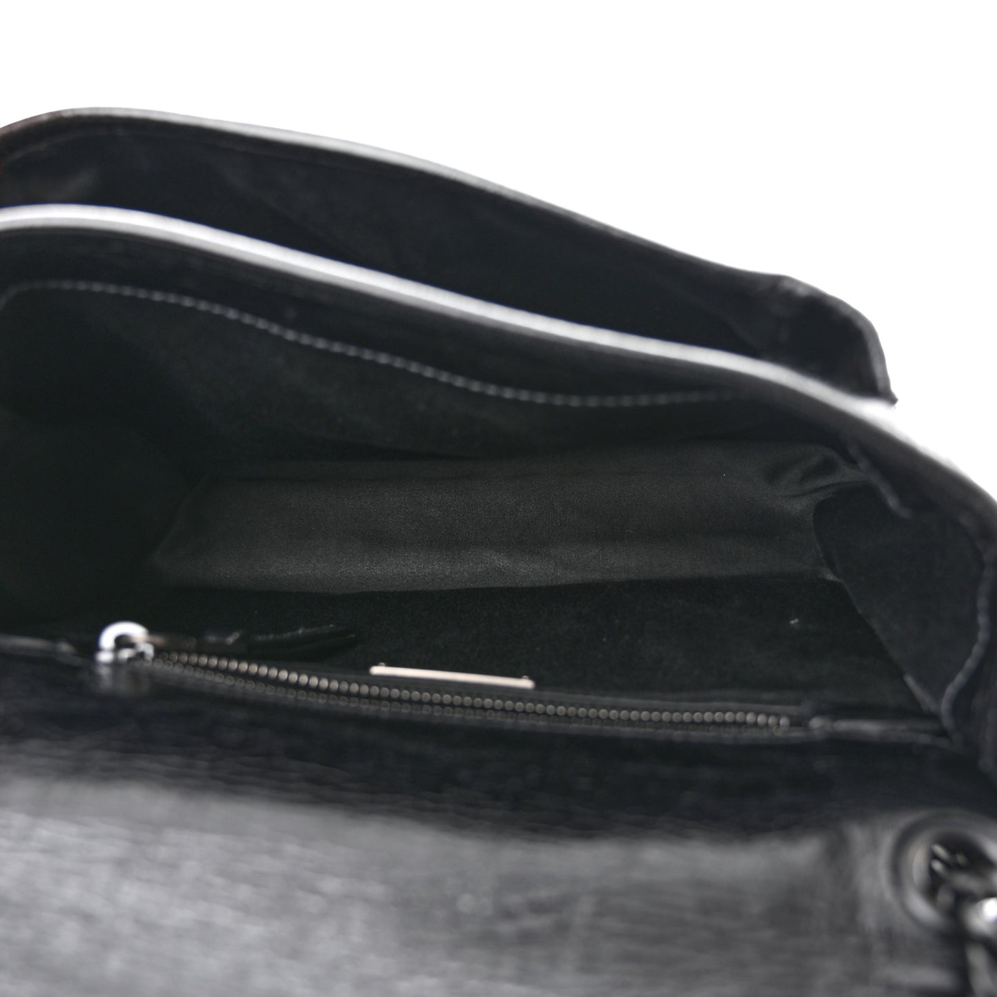 Vitello Shine Trapu Shoulder Bag Black