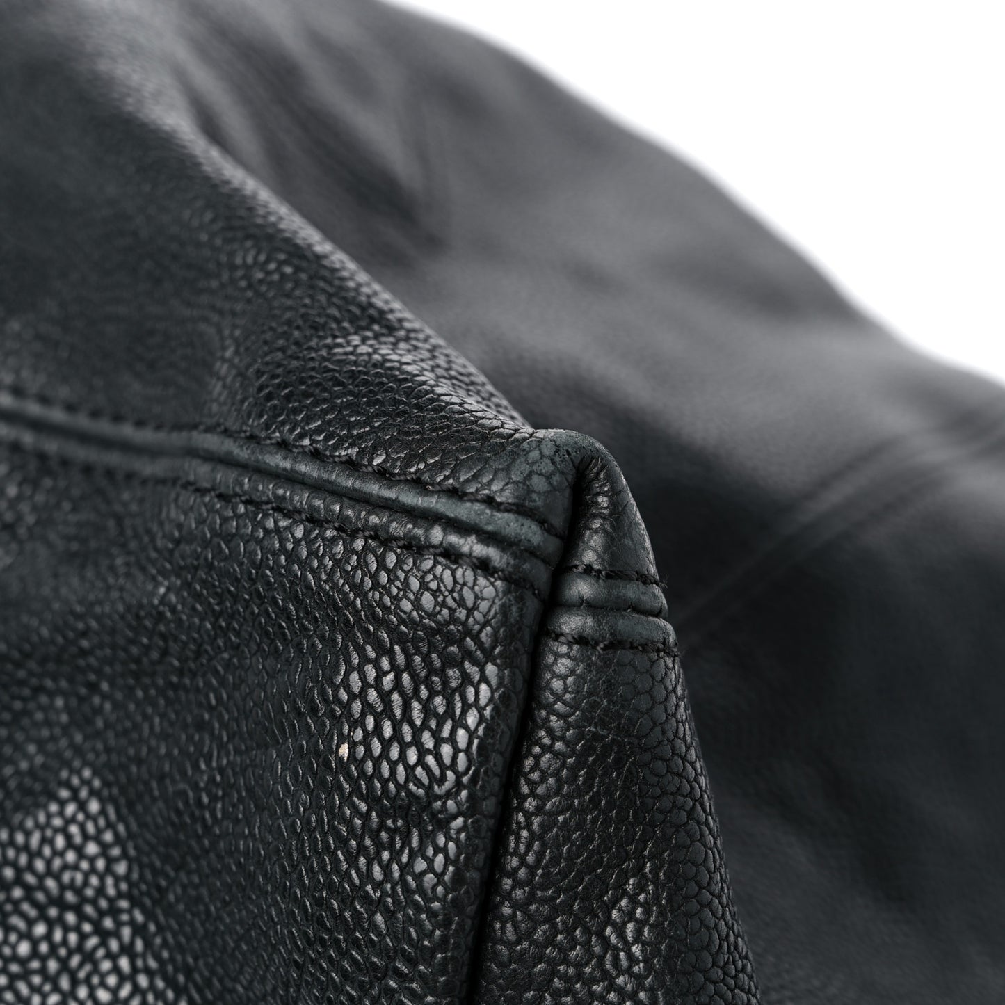 Distressed Caviar XL Coco Cabas Black