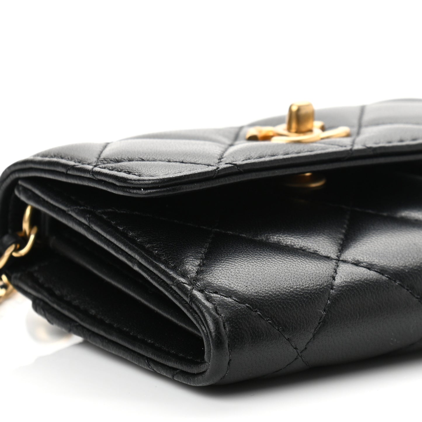 Lambskin Quilted Pearl Crush Clutch With Chain Black