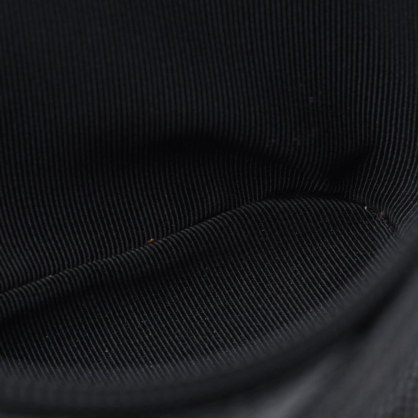 Calfskin Lizard Embossed Boat Pochette Black
