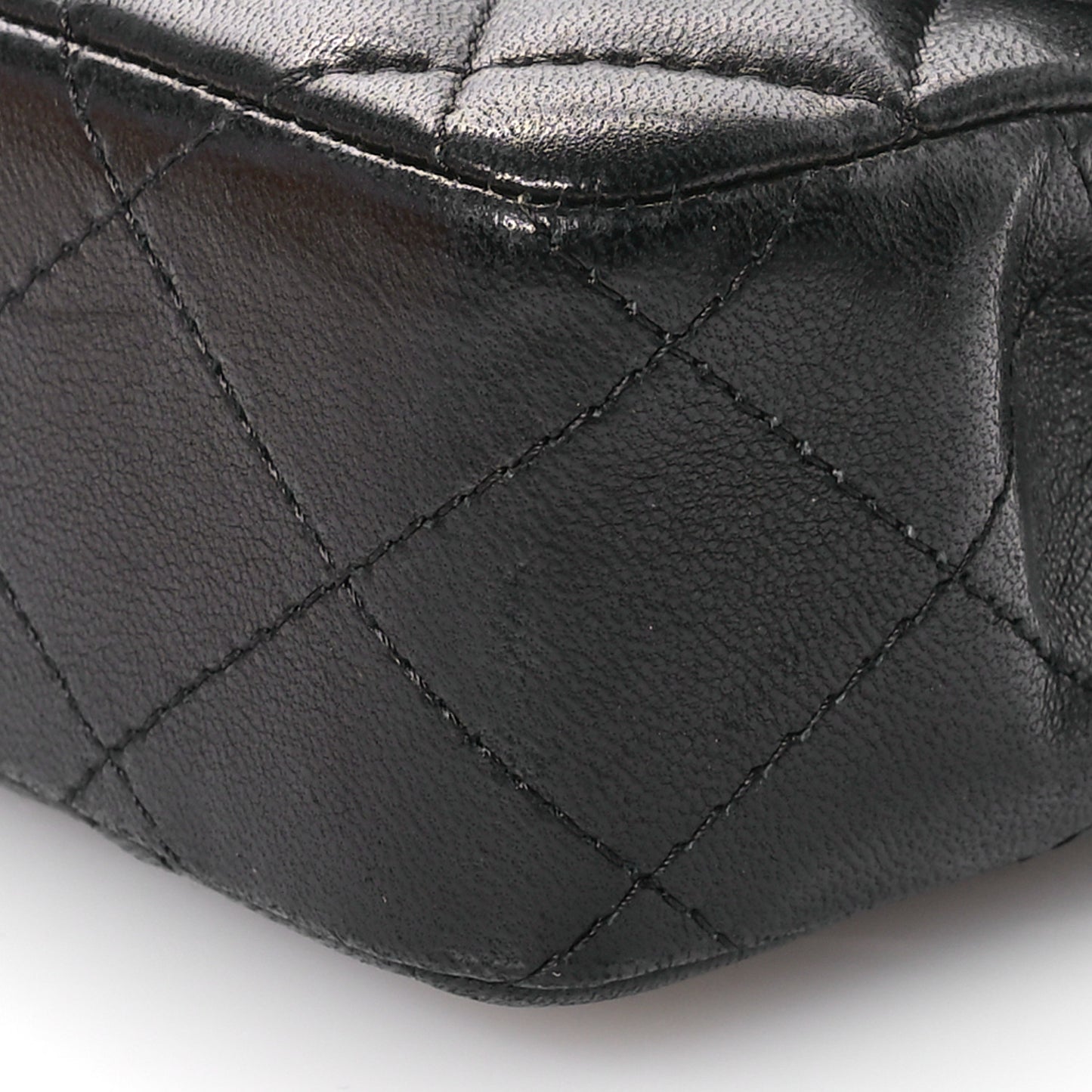 Lambskin Quilted East West Flap Black